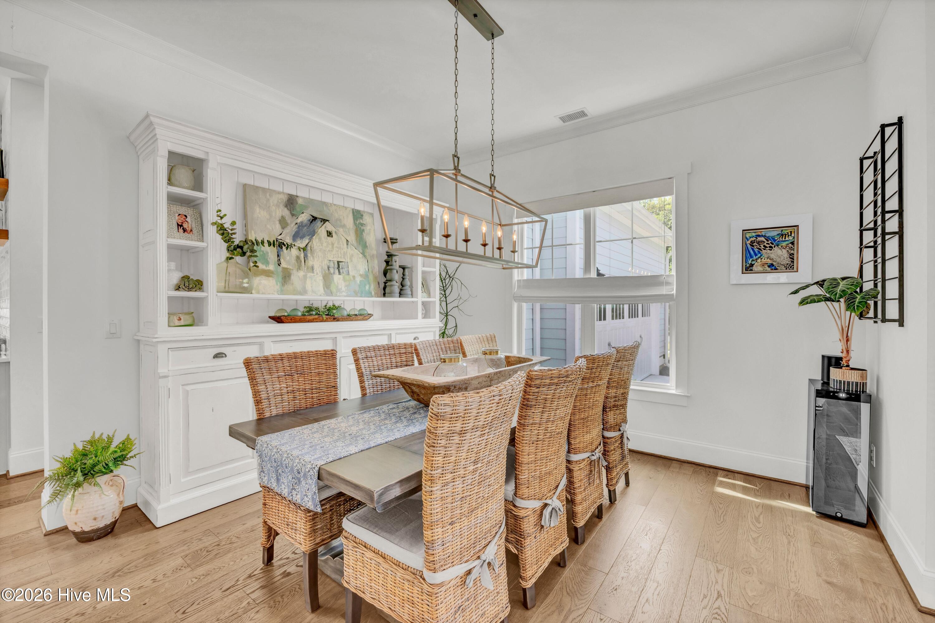 100566048 | Photo 12