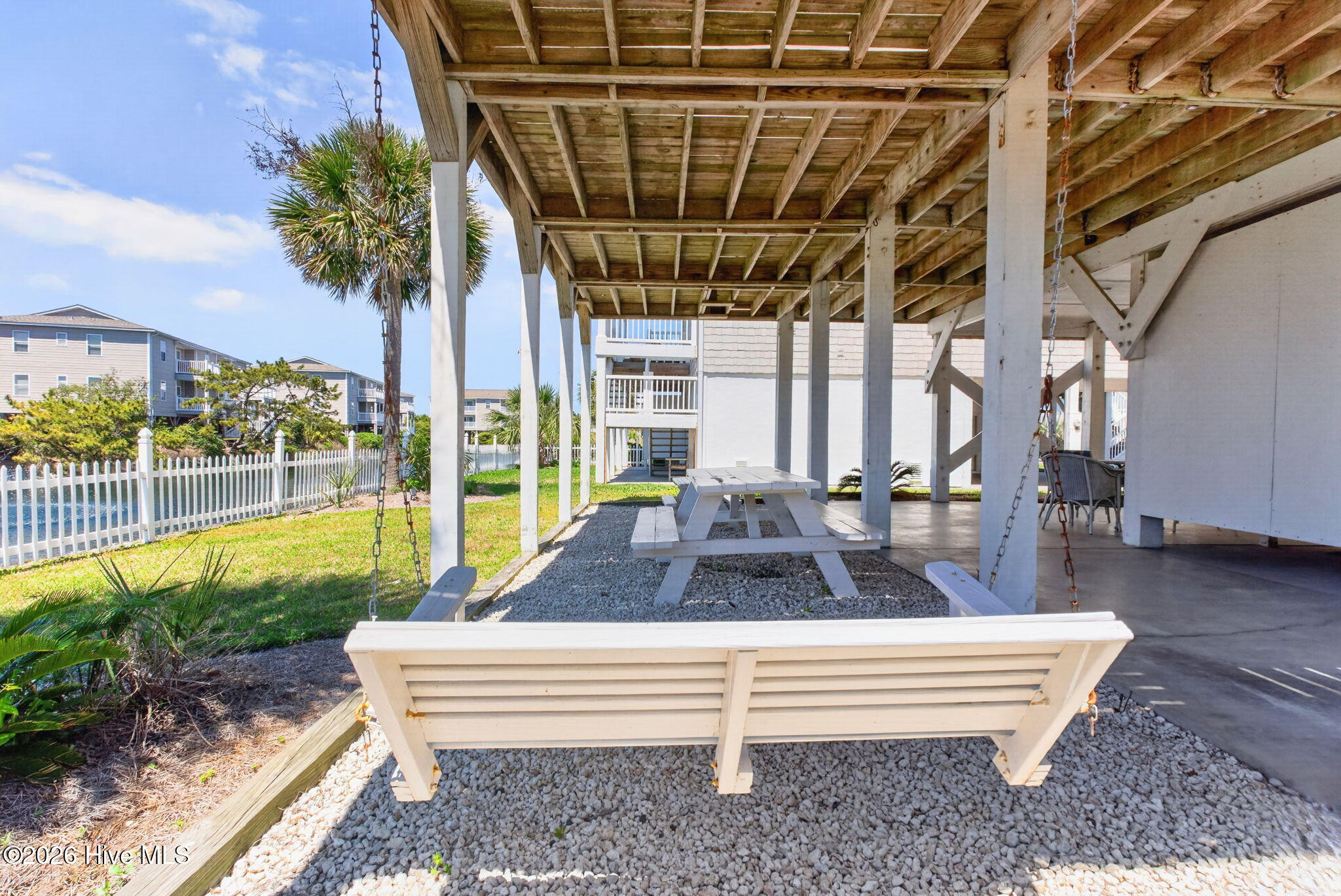 100566511 | Photo 46