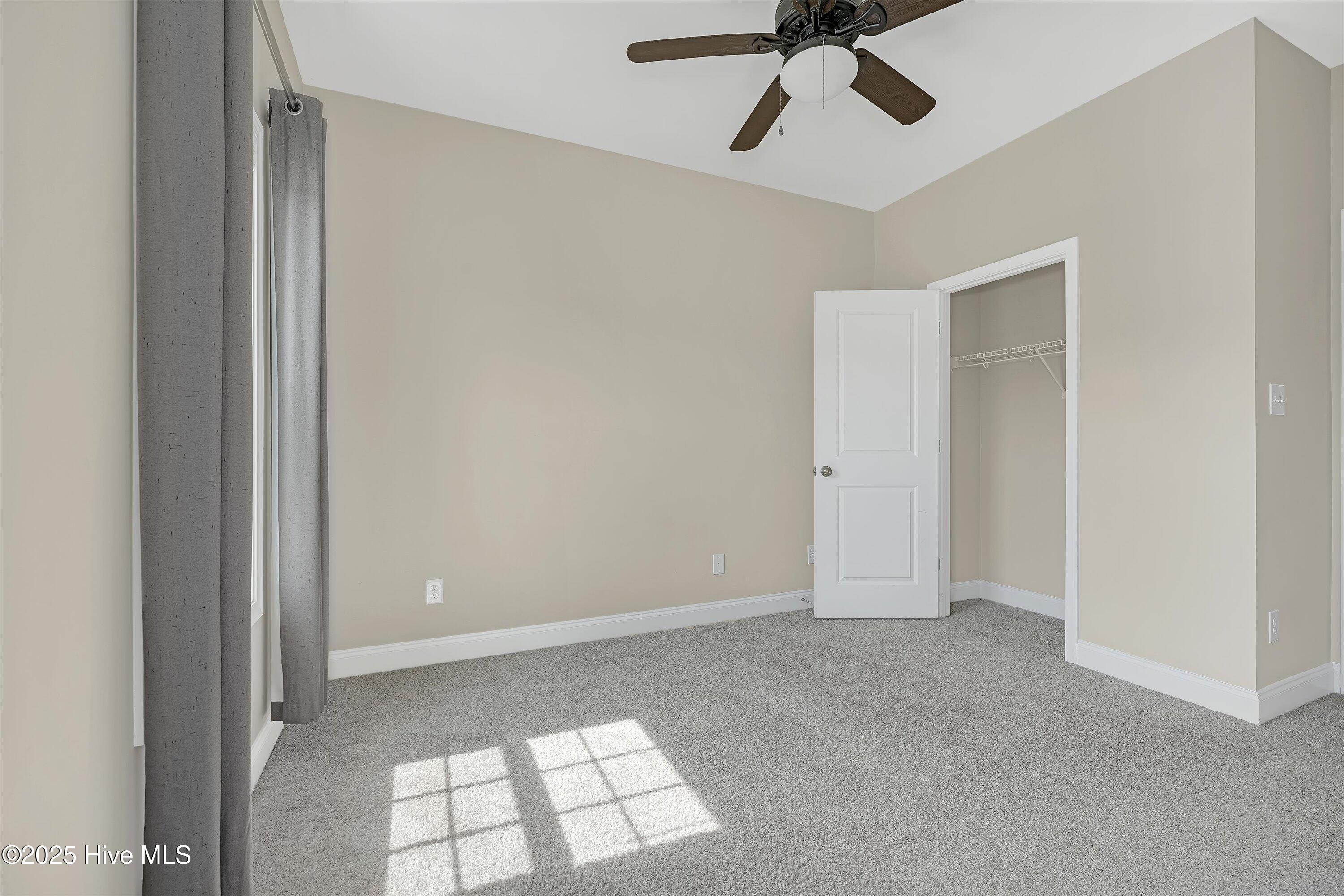 100543084 | Photo 36