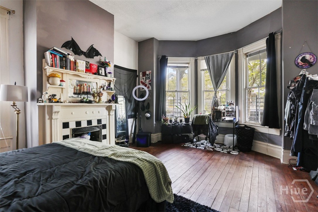 207 W 38th Street