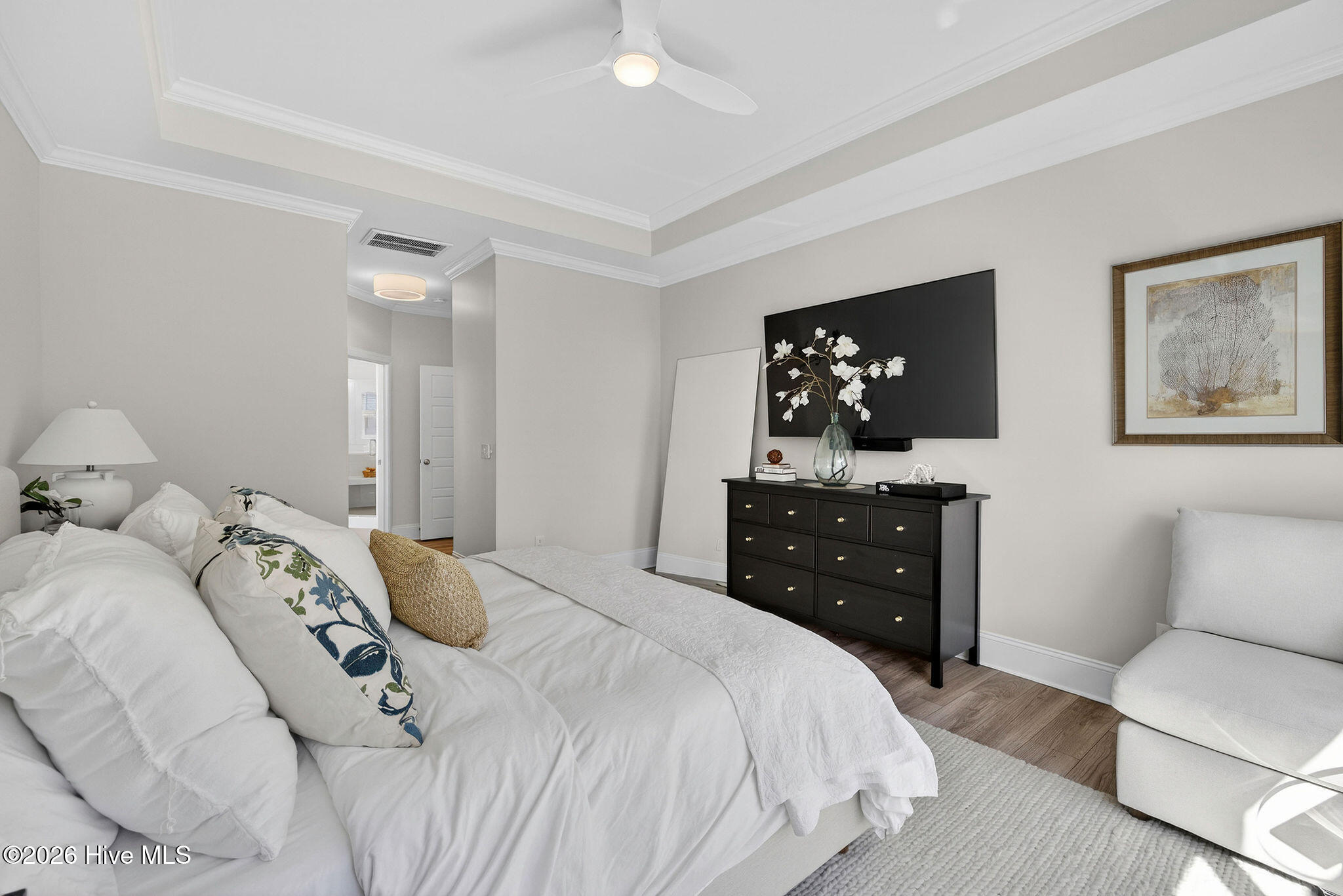 100558378 | Photo 26