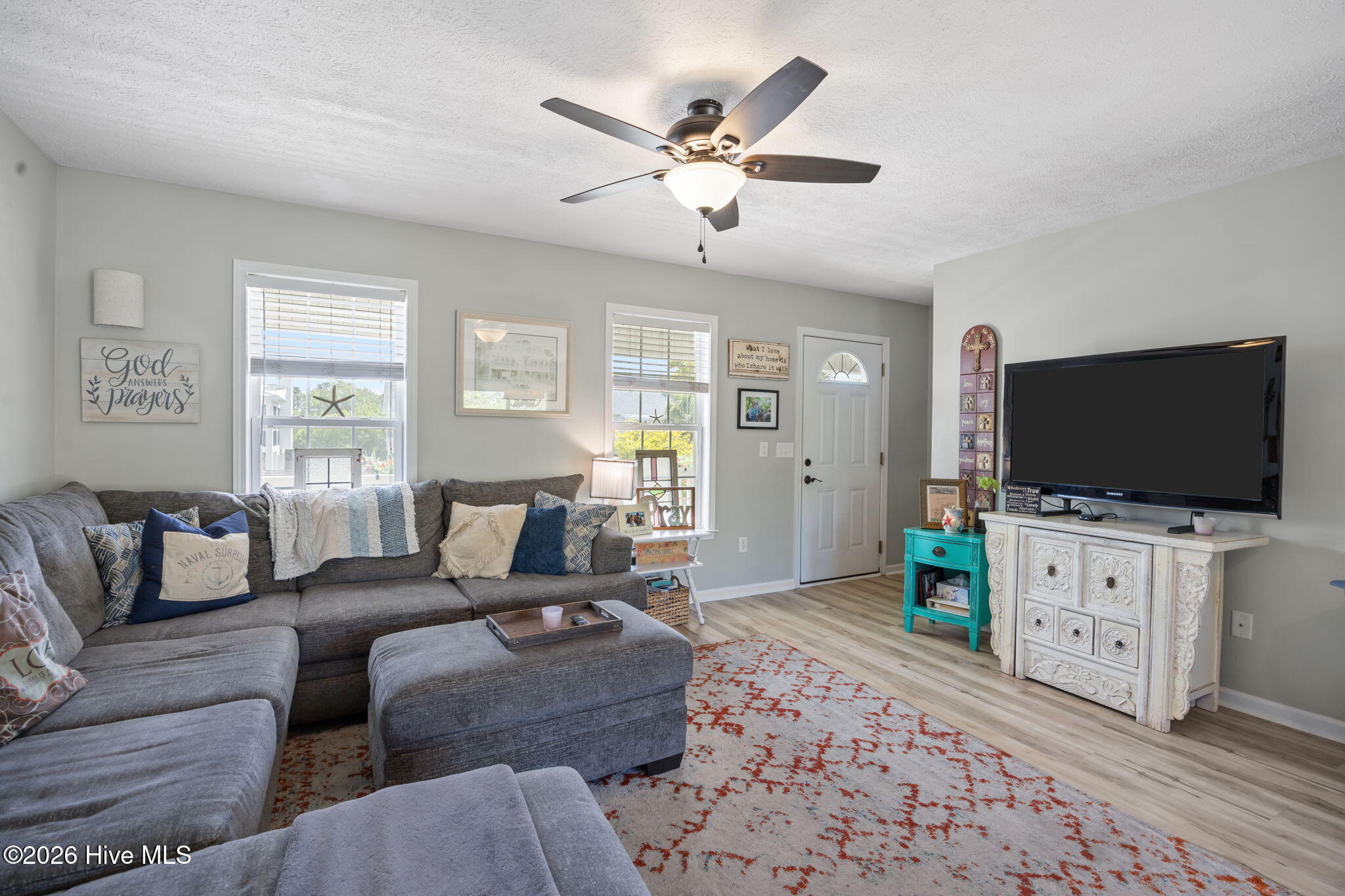 100566425 | Photo 11