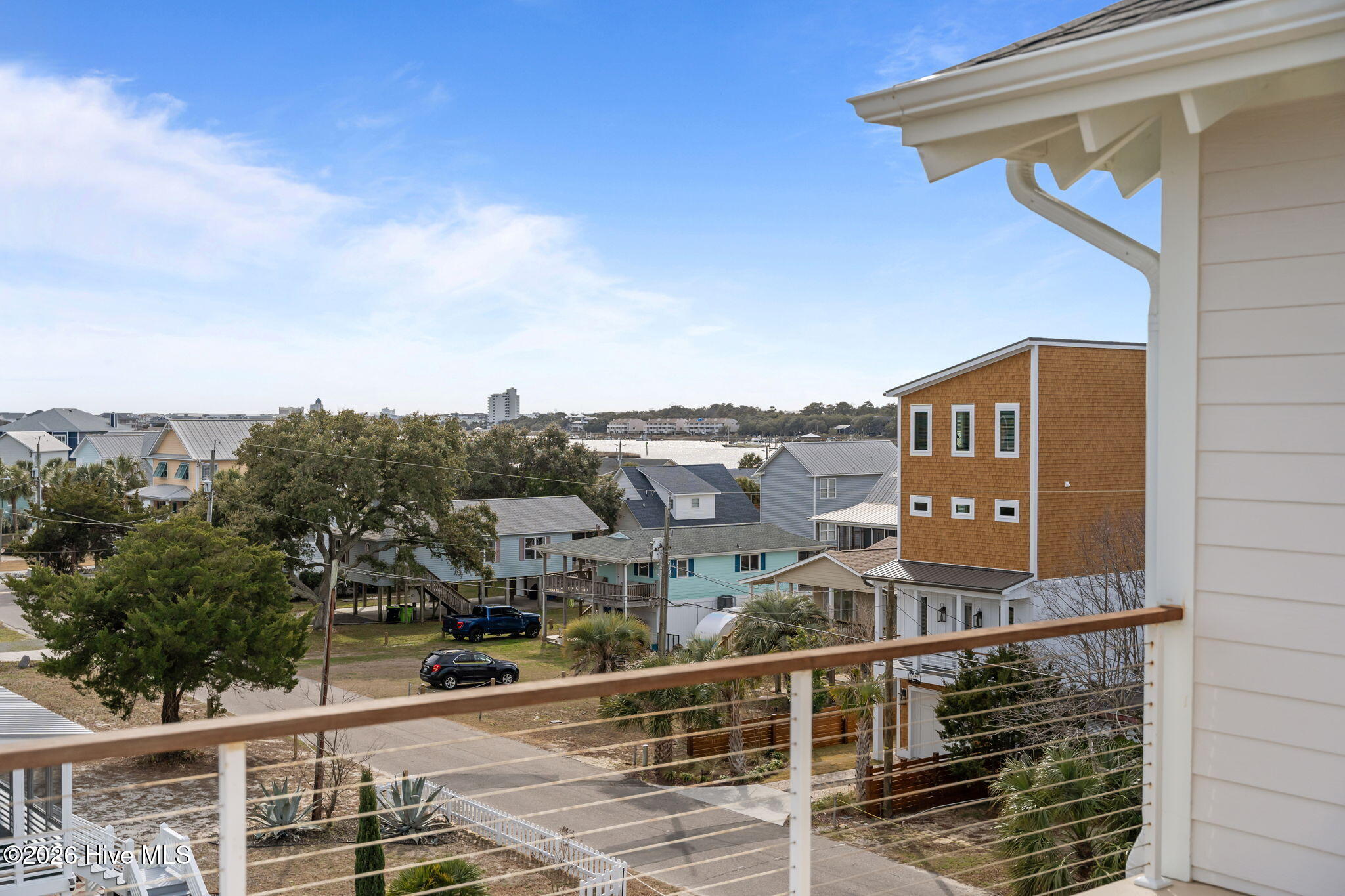 100553287 | Photo 91