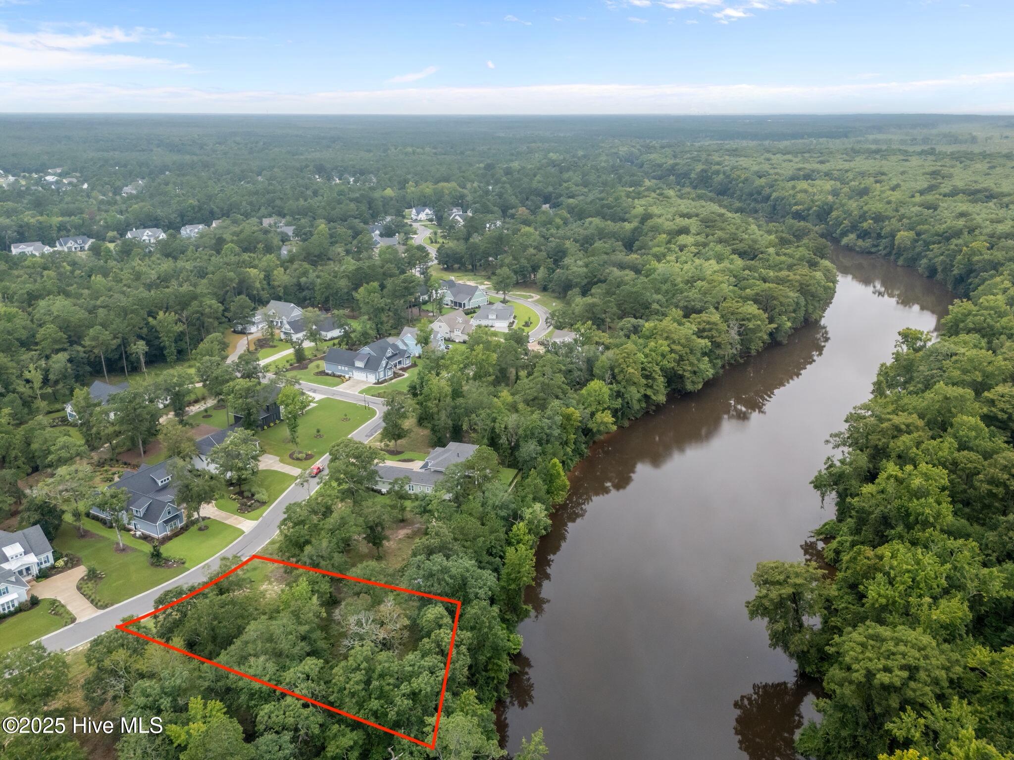 100545835 | Photo 62