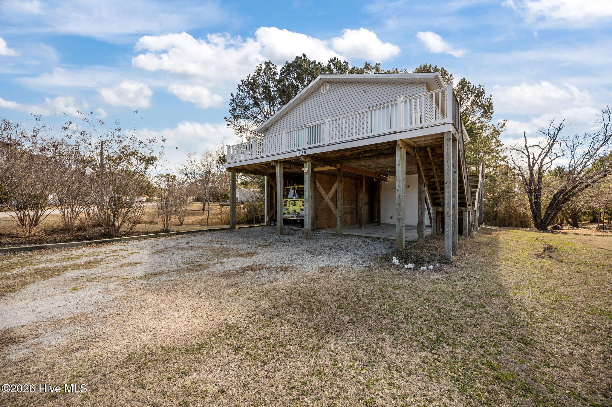 100555890 | Photo 35