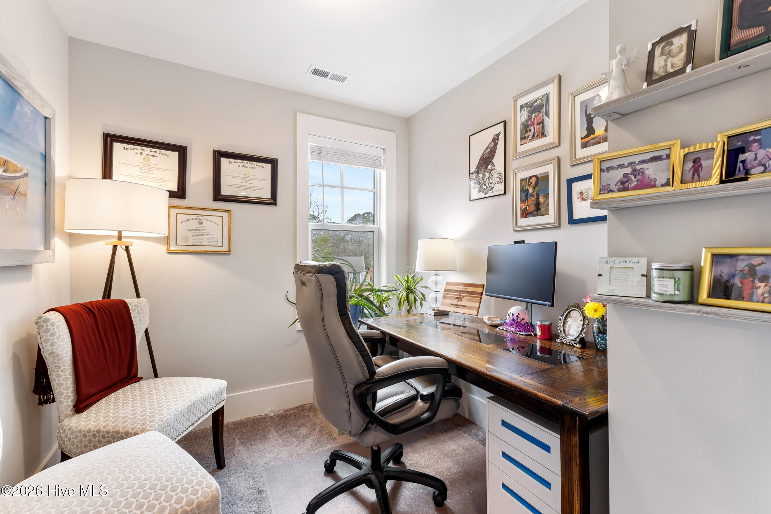 100558084 | Photo 30