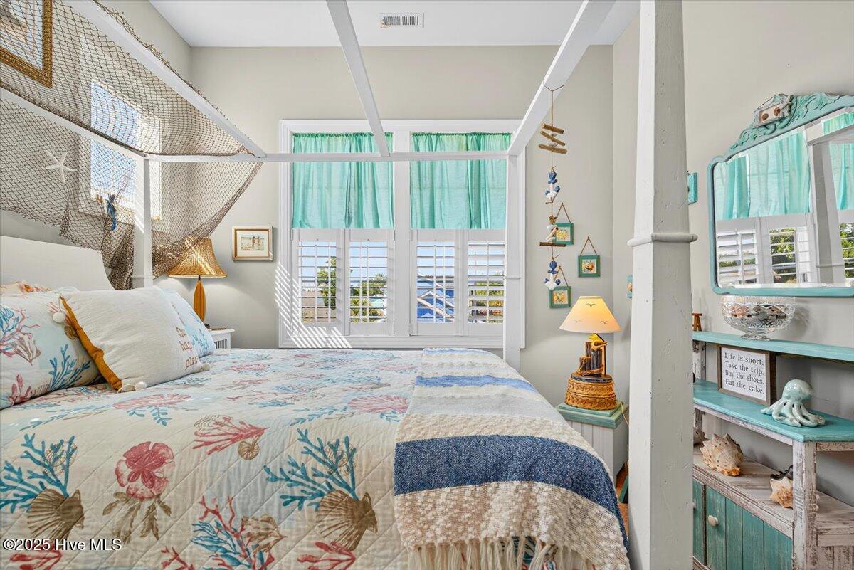 100518883 | Photo 34