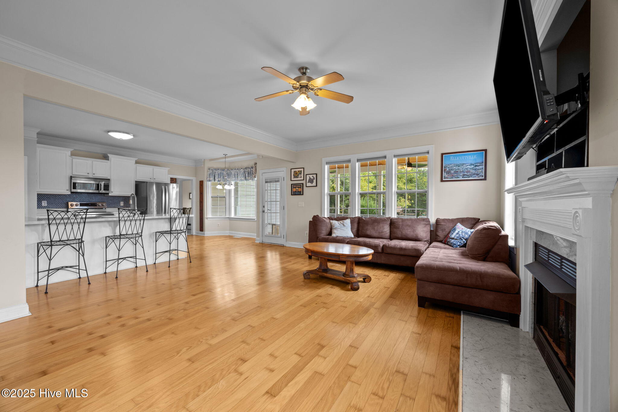 100530646 | Photo 18