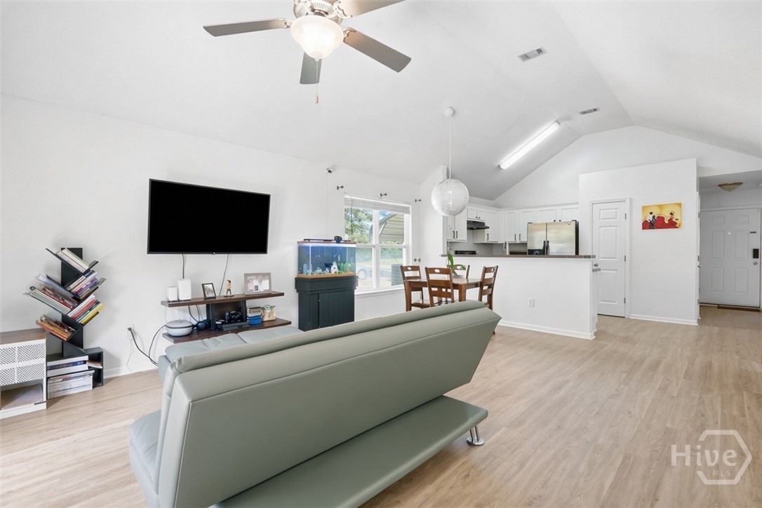 Photo 2 of Single family home for sale at 115 S Circle Dr, Savannah, GA 31405 | MLS# SA364566 | Listing updated on 2026-09-18