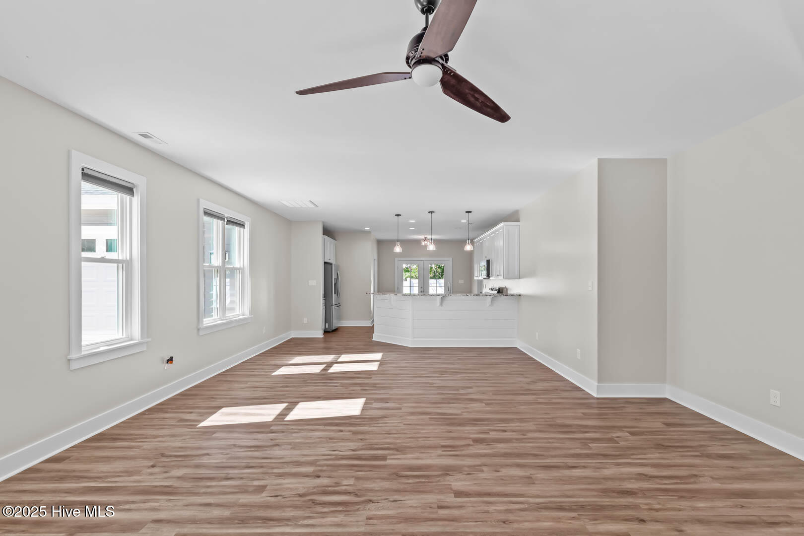 100535399 | Photo 10