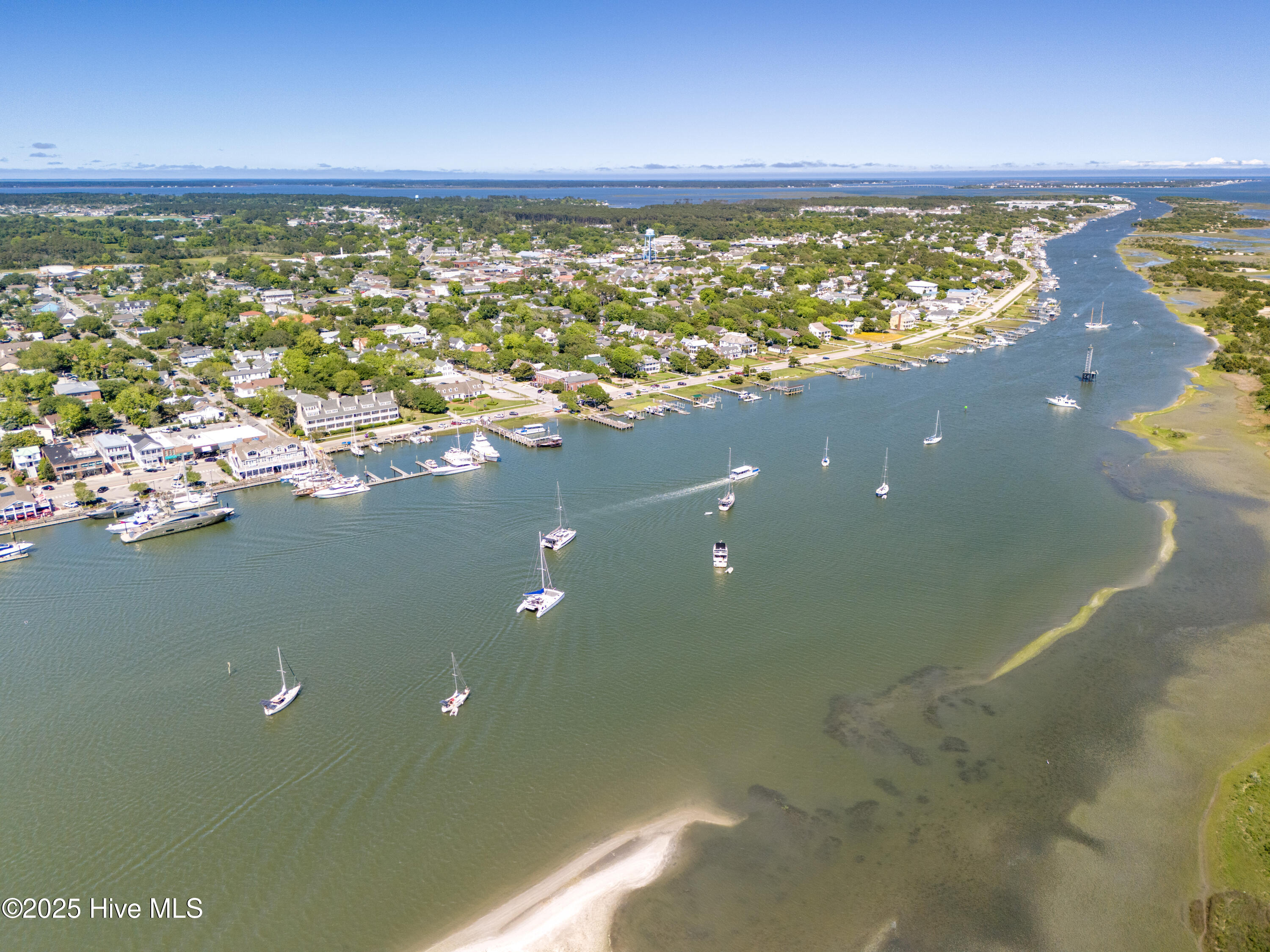 Homes for sale in Beaufort, NC | 109 Freedom Park Rd, Beaufort, NC 28516 | MLS# 100499309