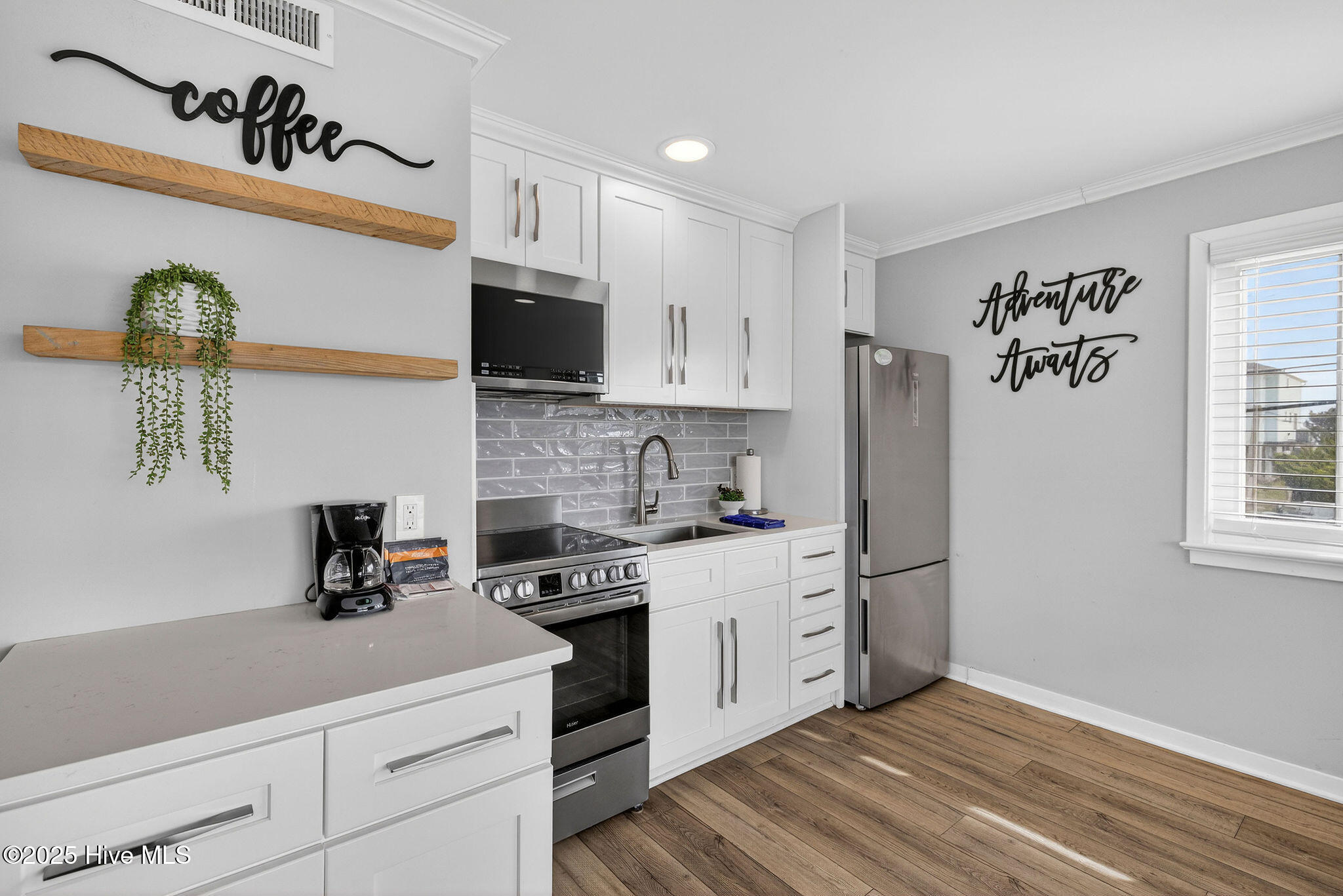 100545896 | Photo 10