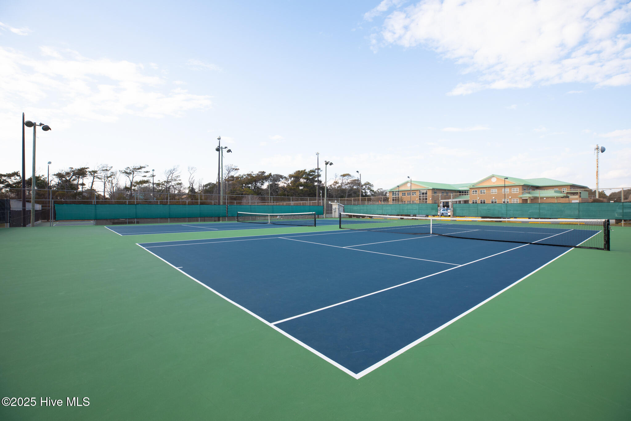 100514744 | Photo 66