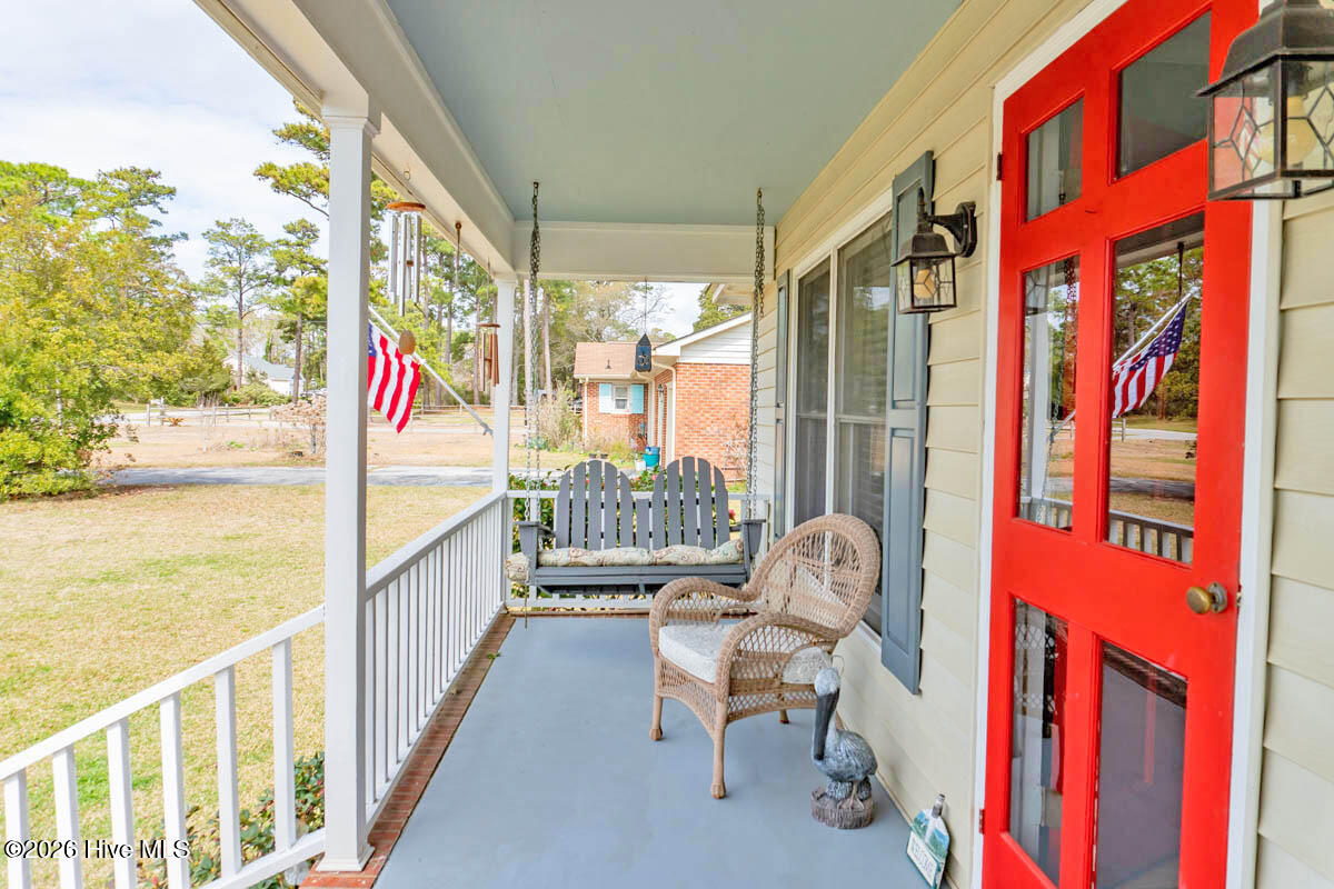 915 Sunset Boulevard,Newport