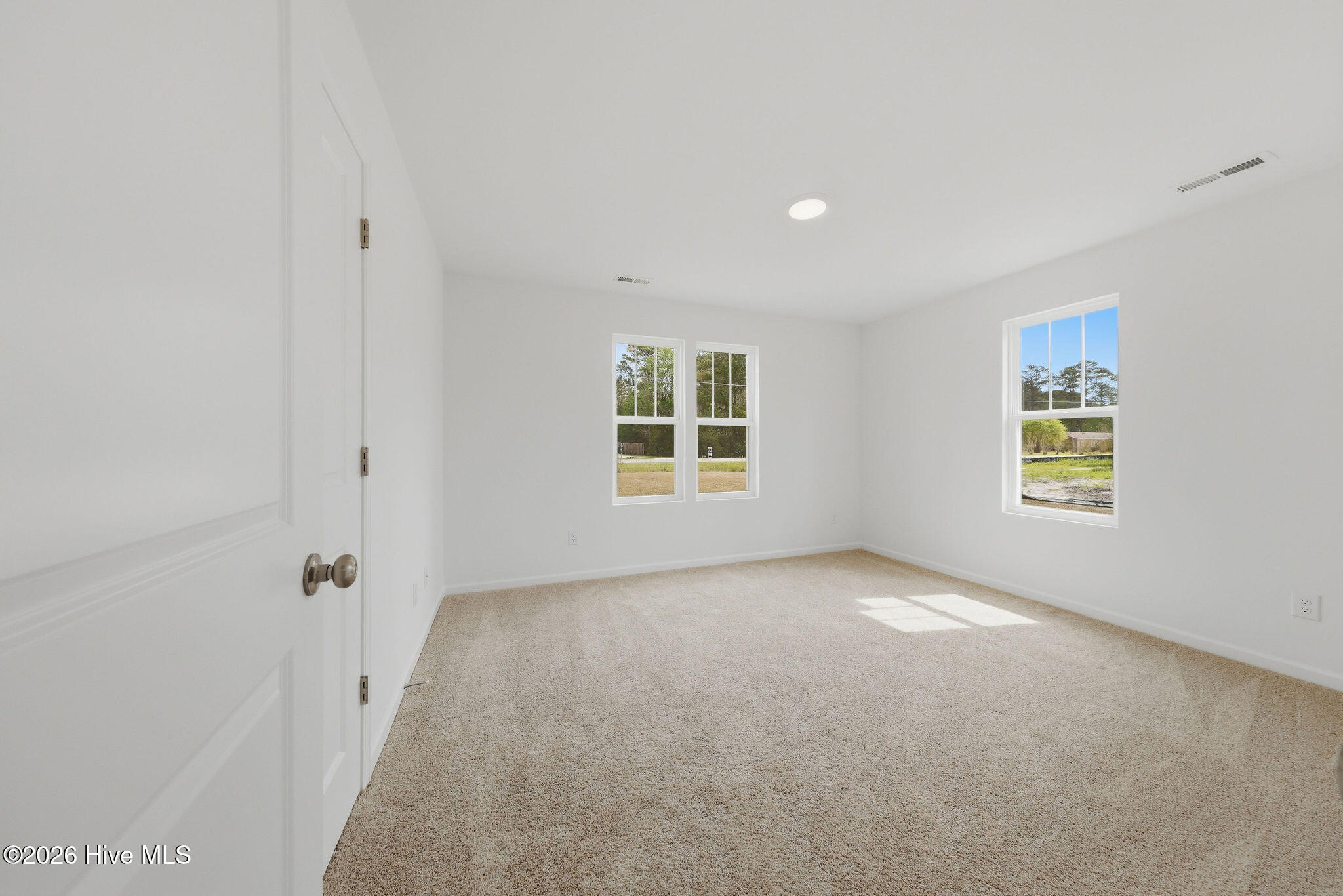 100554240 | Photo 39