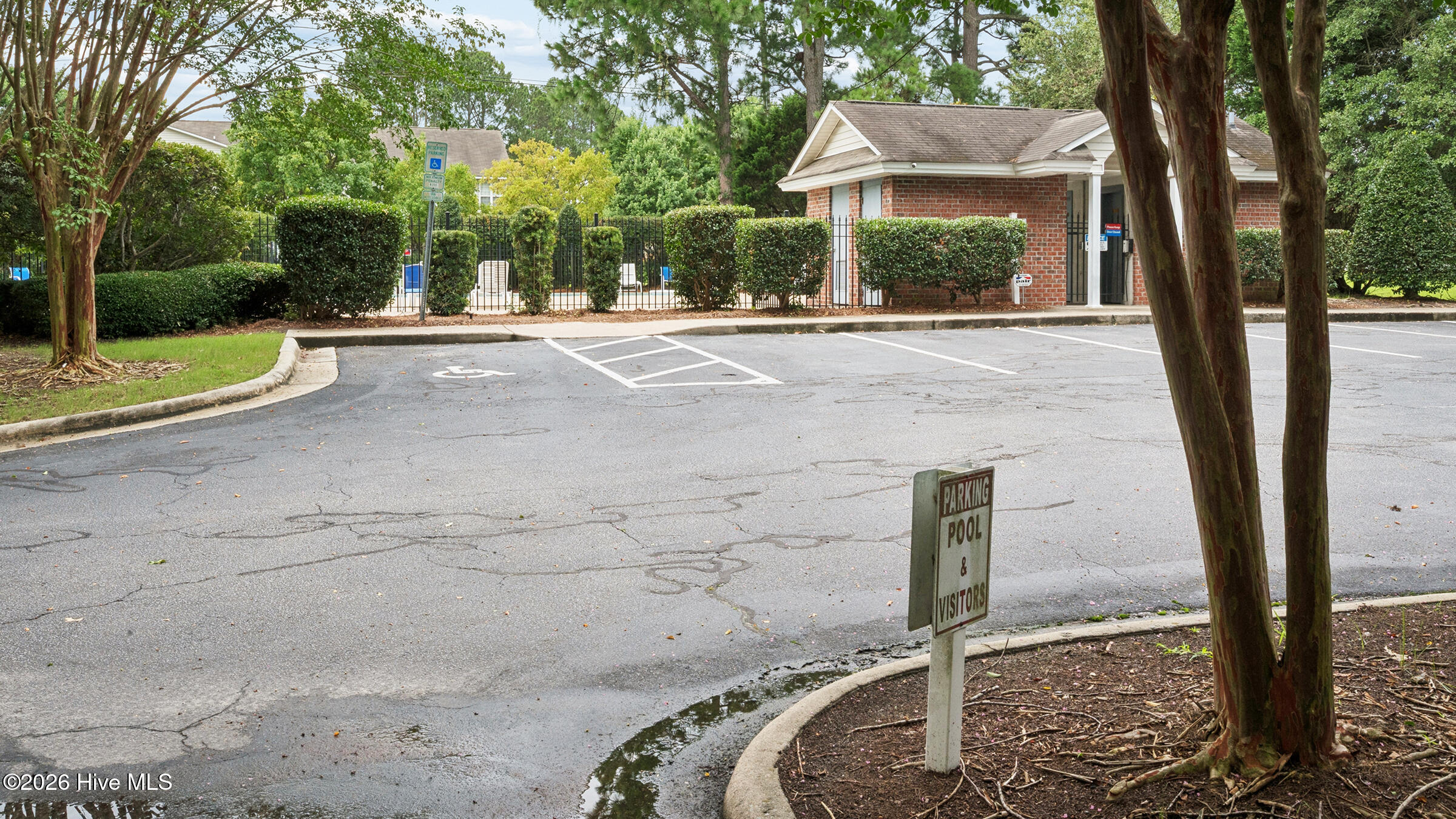 2nd image of 2209 Locksley Woods Dr, Greenville, NC 27858