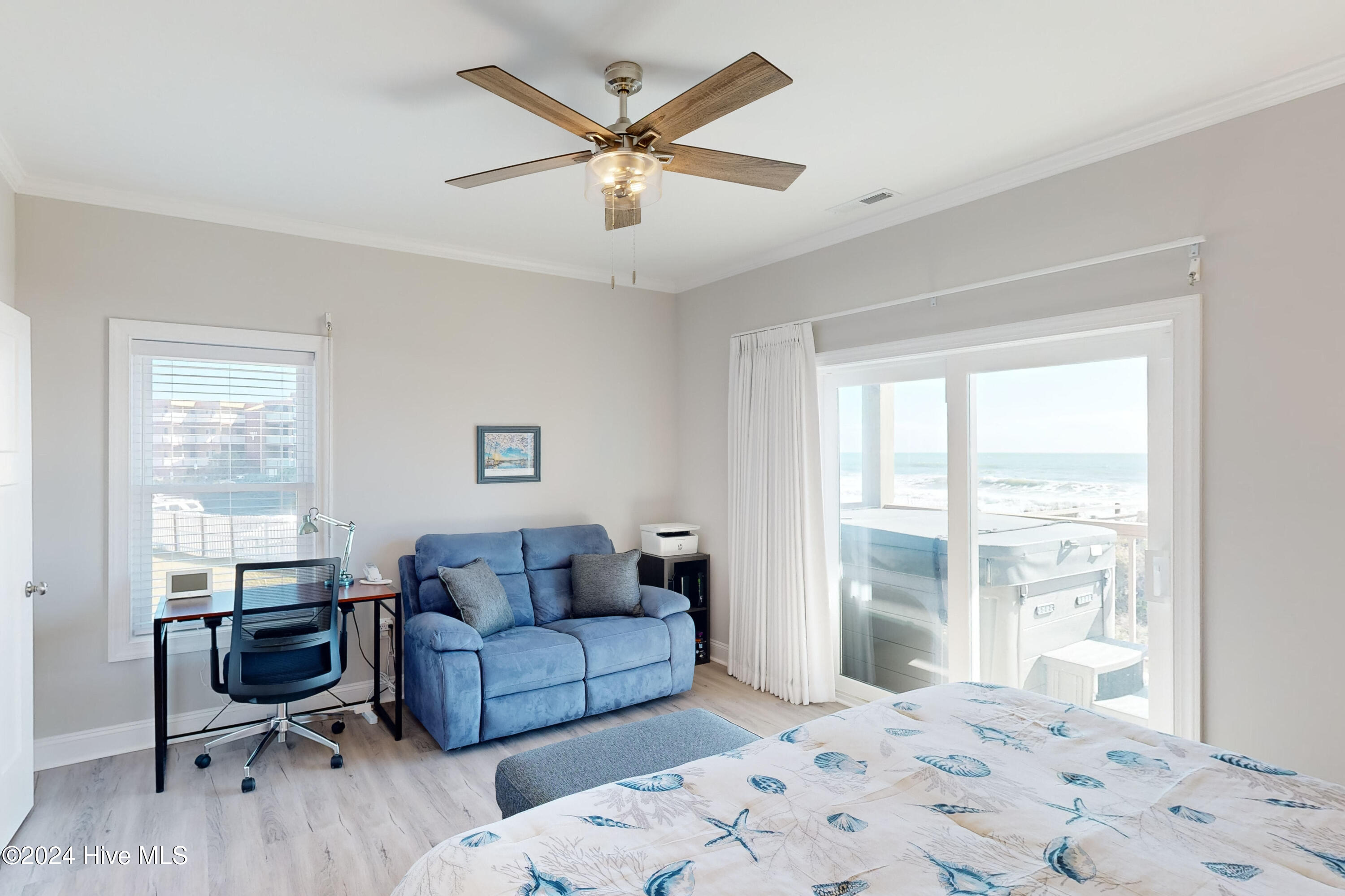 100549427 | Photo 27