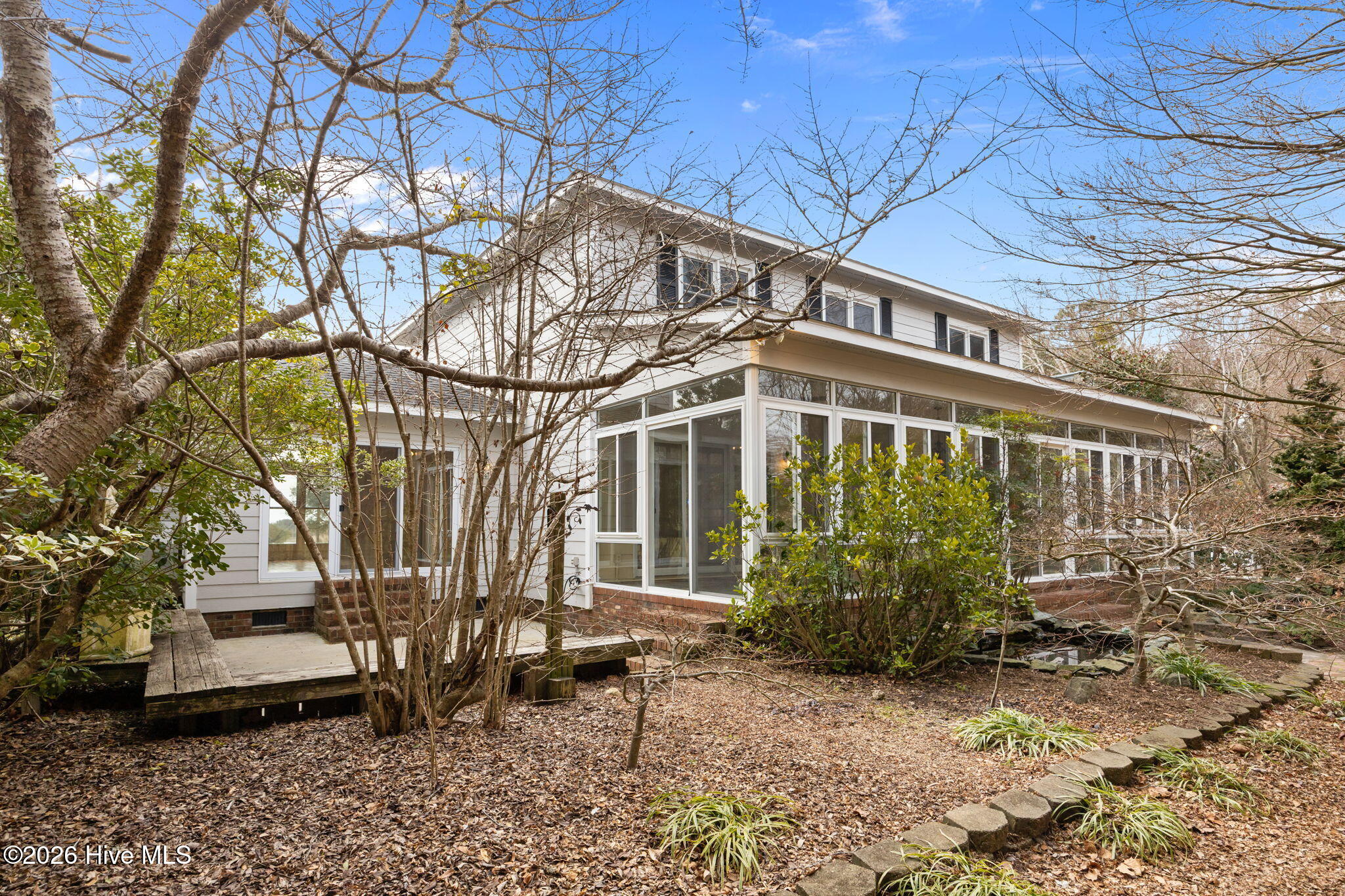 100557561 | Photo 40