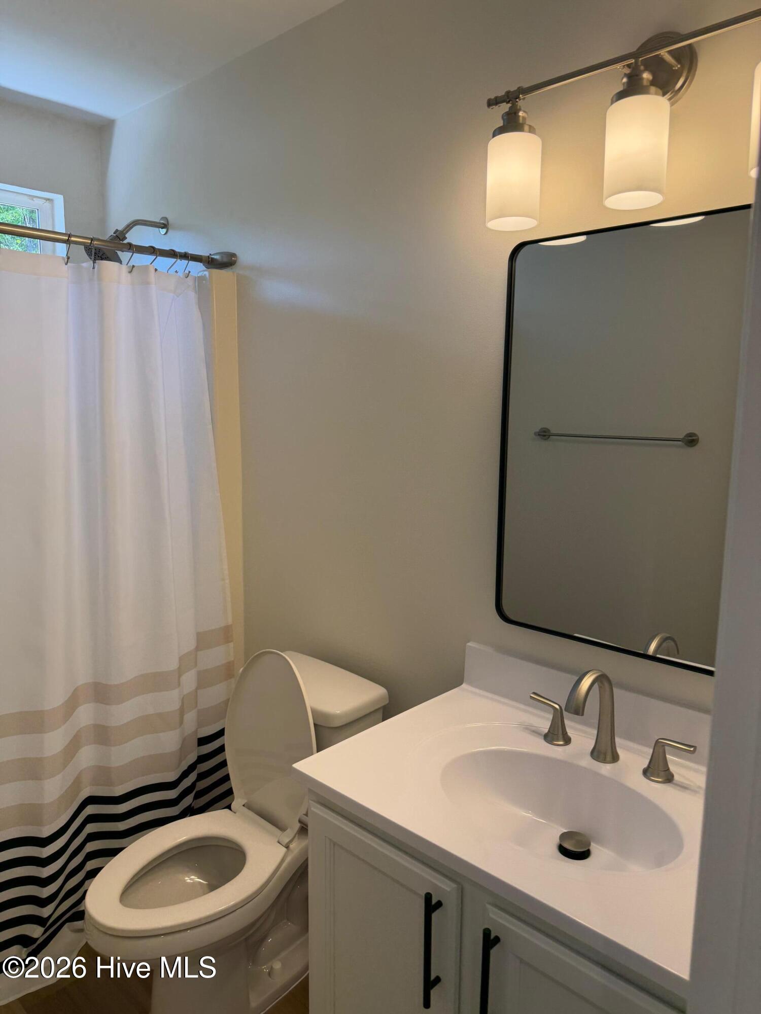 100568177 | Photo 39