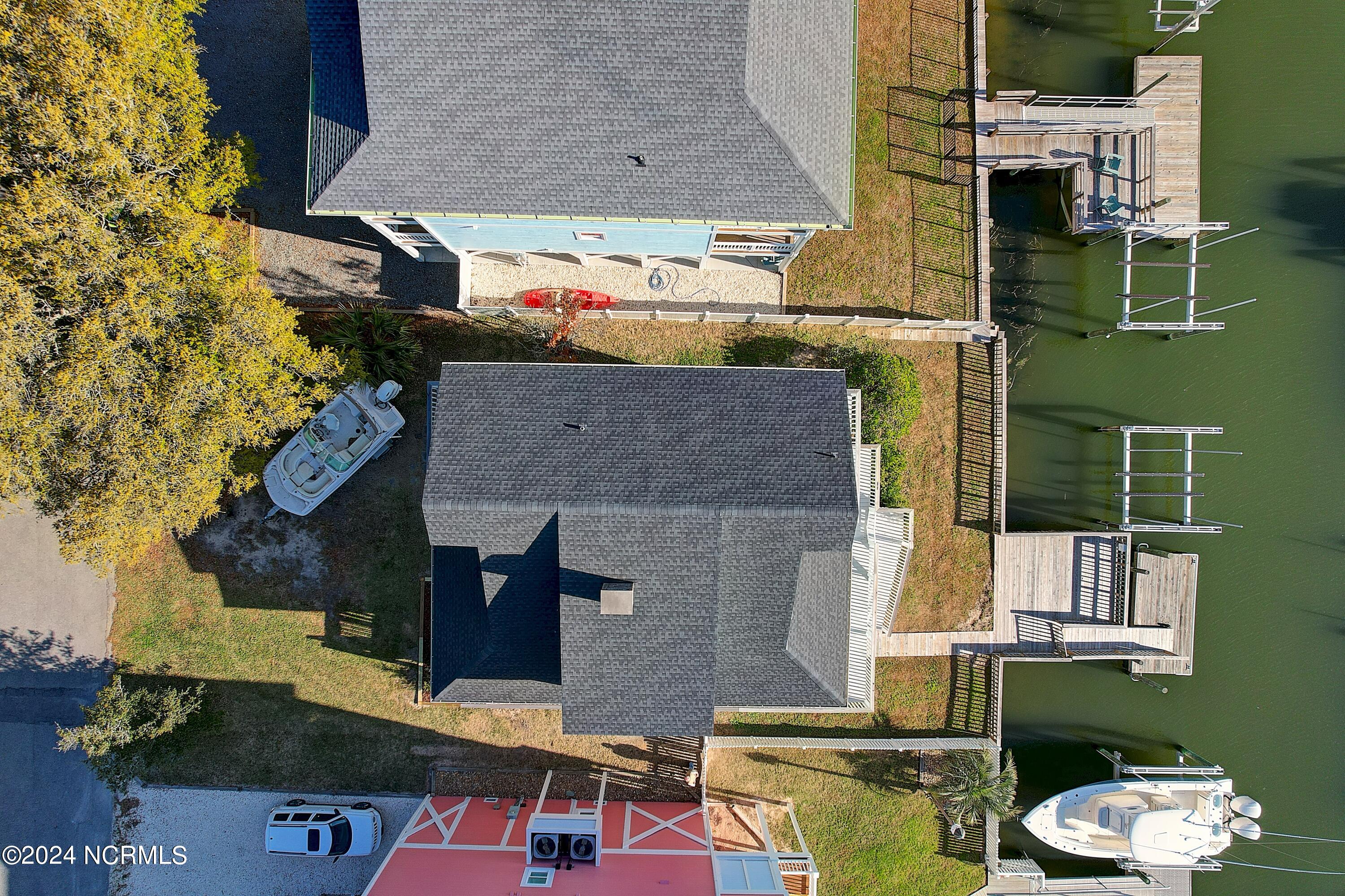 100437892 | Photo 49