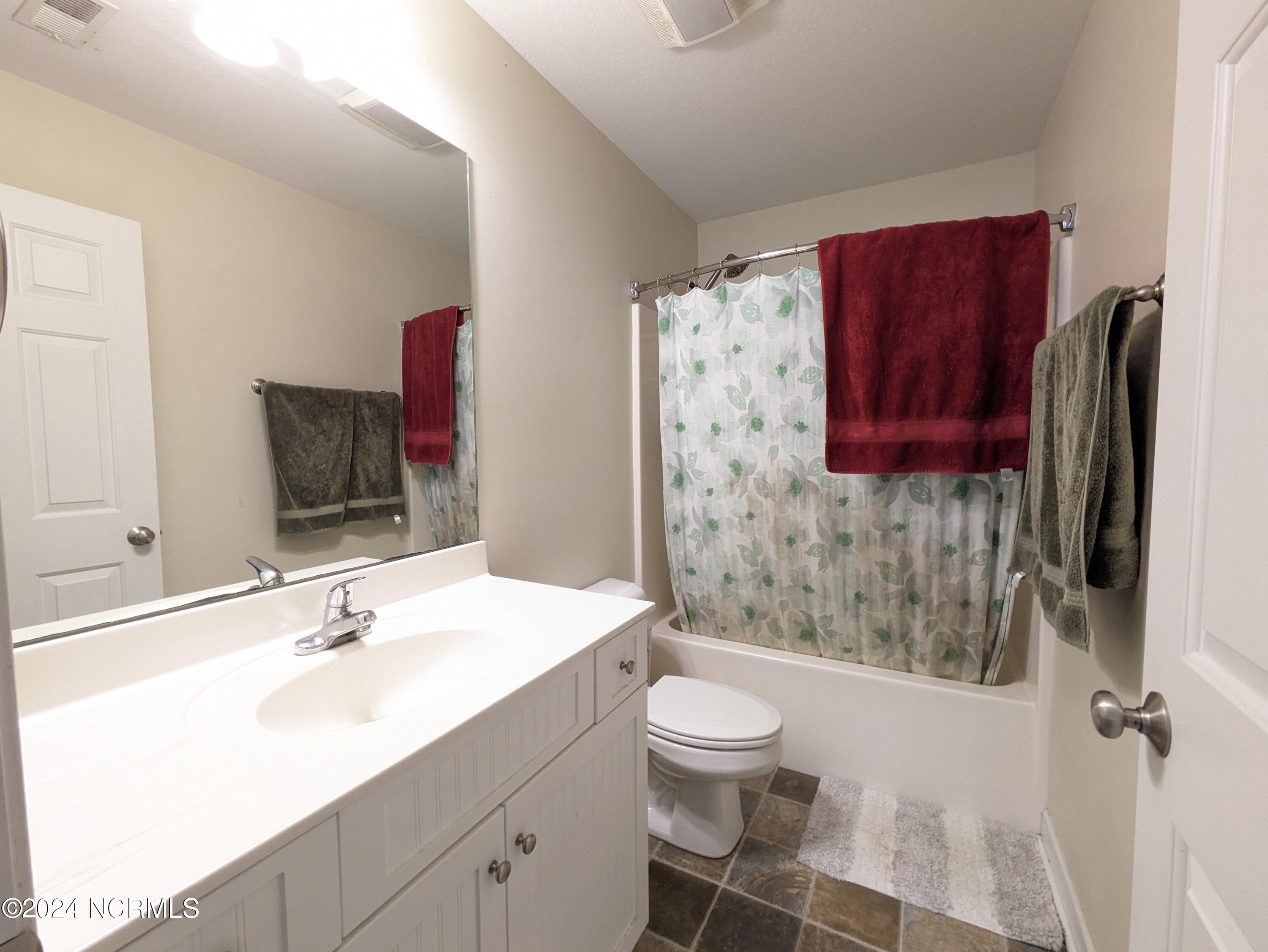 100529428 | Photo 39