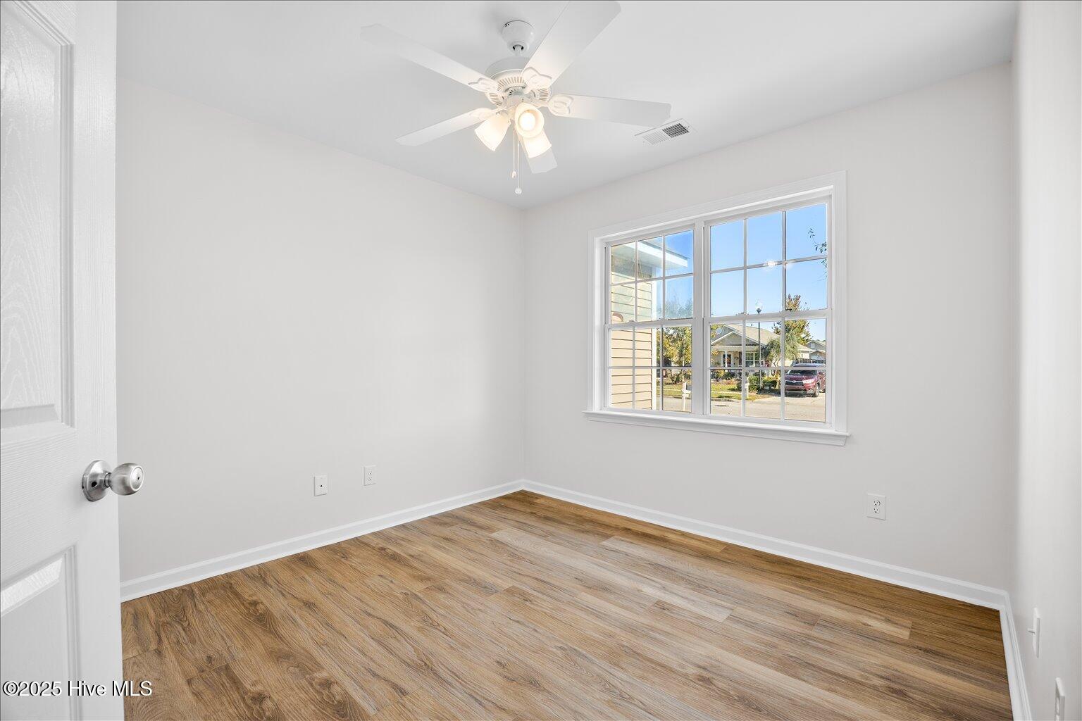 100541284 | Photo 12