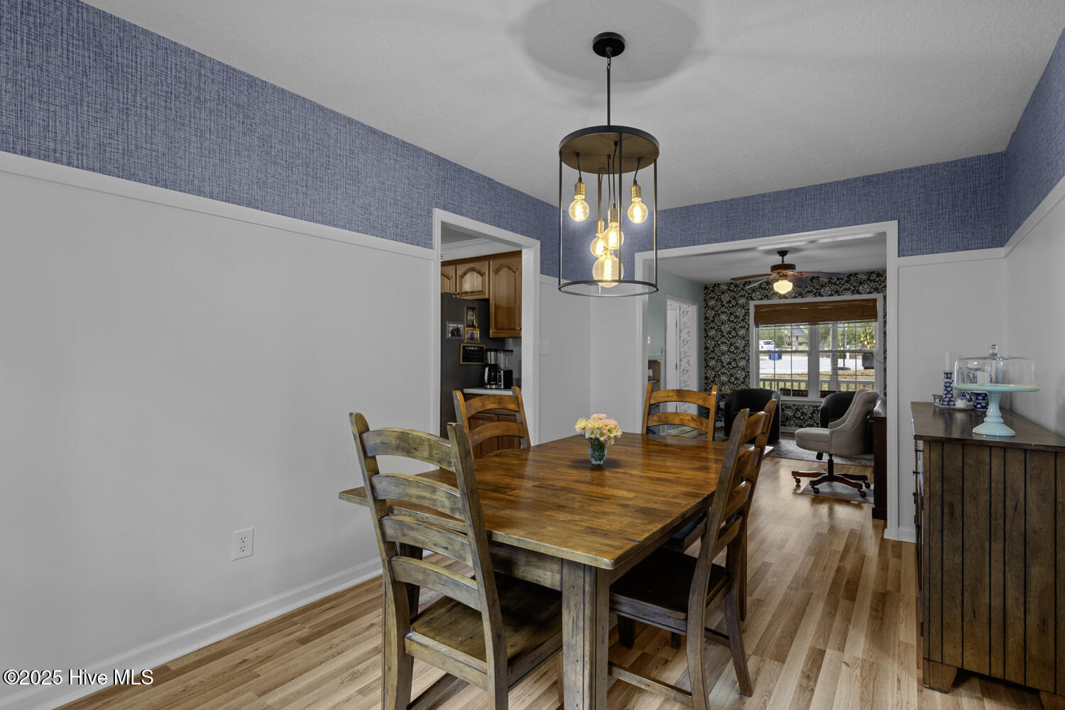 100531310 | Photo 10