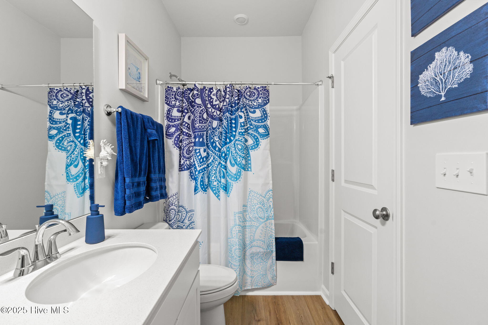 100536885 | Photo 16