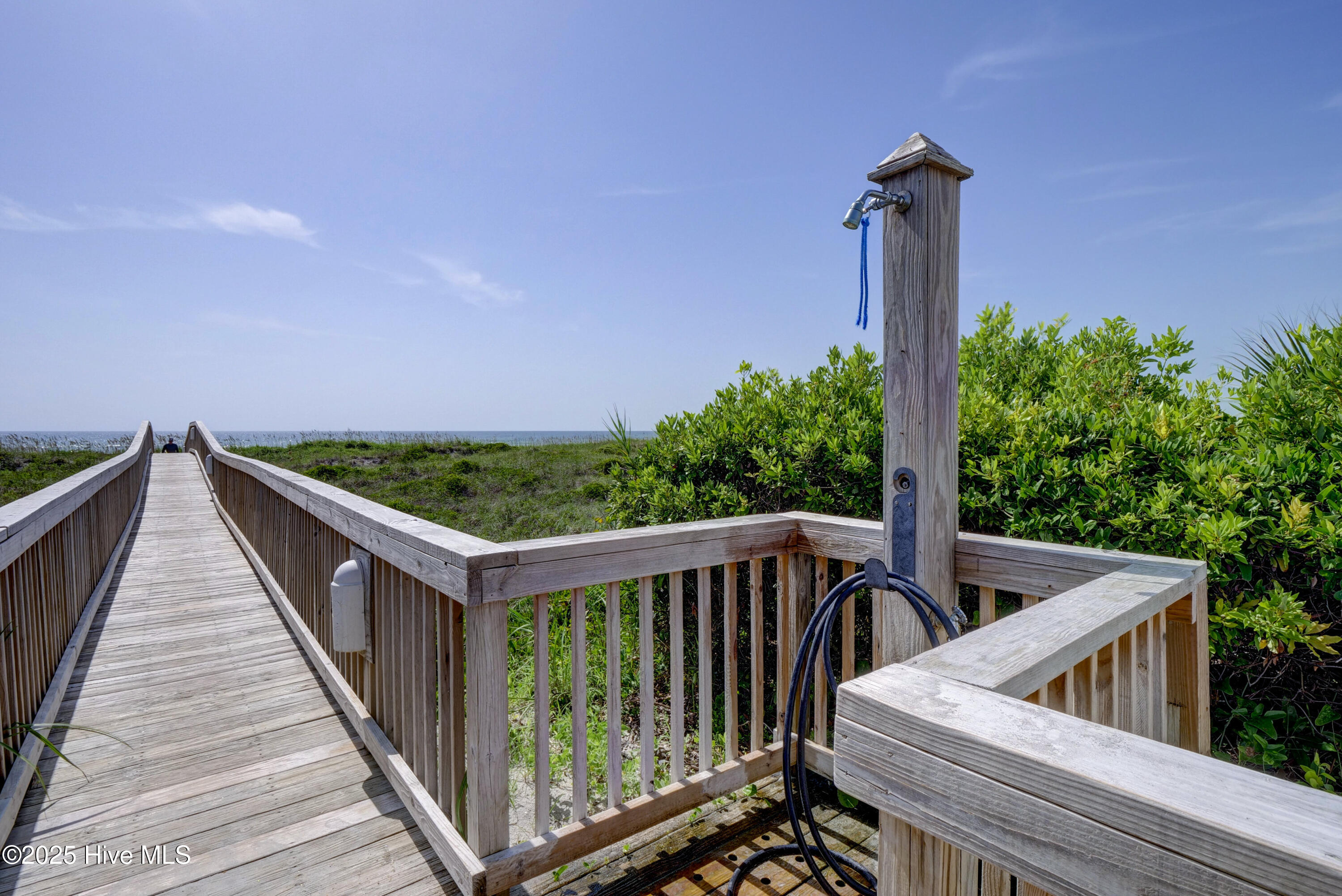 100535604 | Photo 62