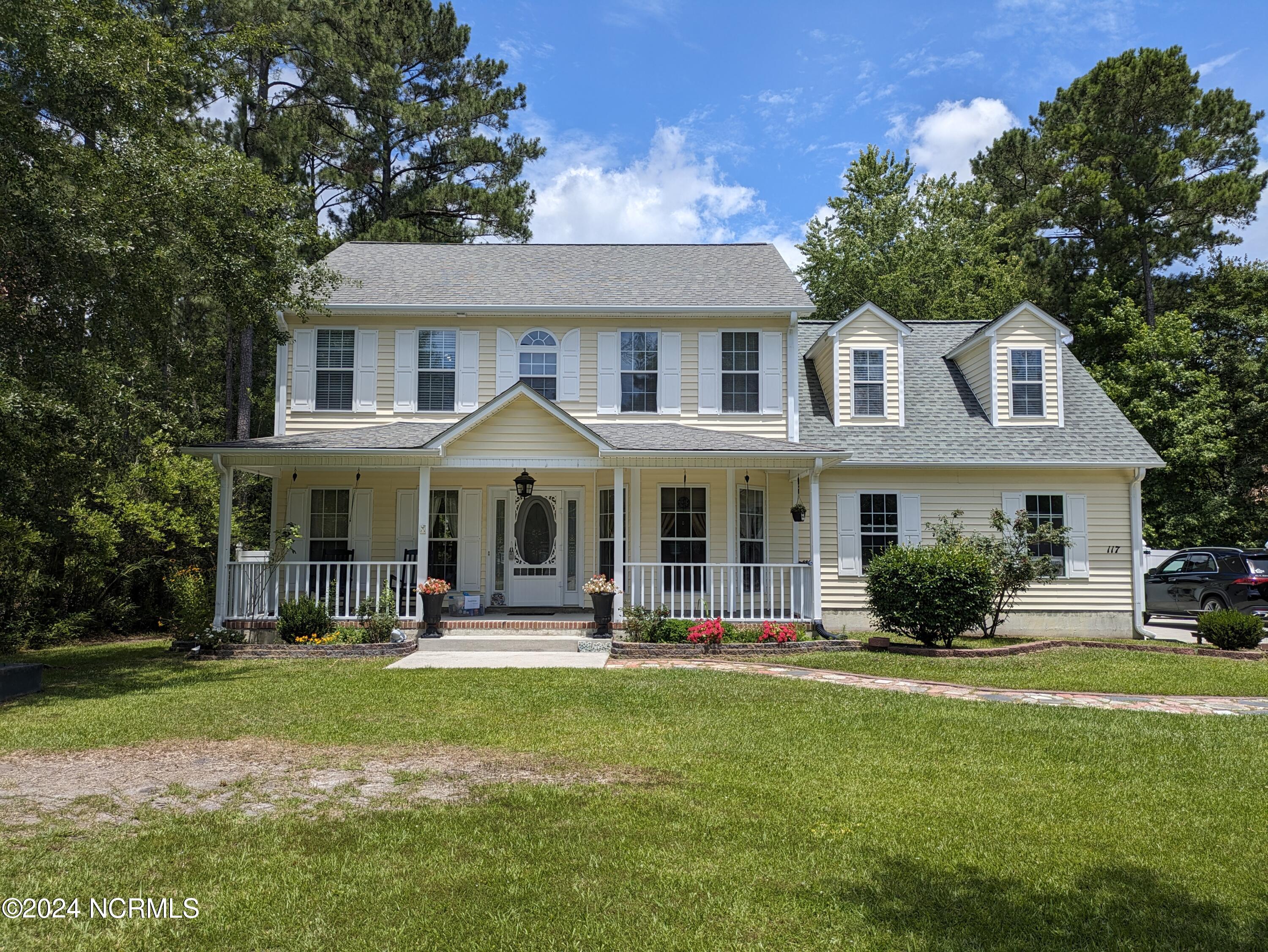 117 Longwood Drive, Stella, NC 28582 – photo 3: PXL_20240602_163327752
