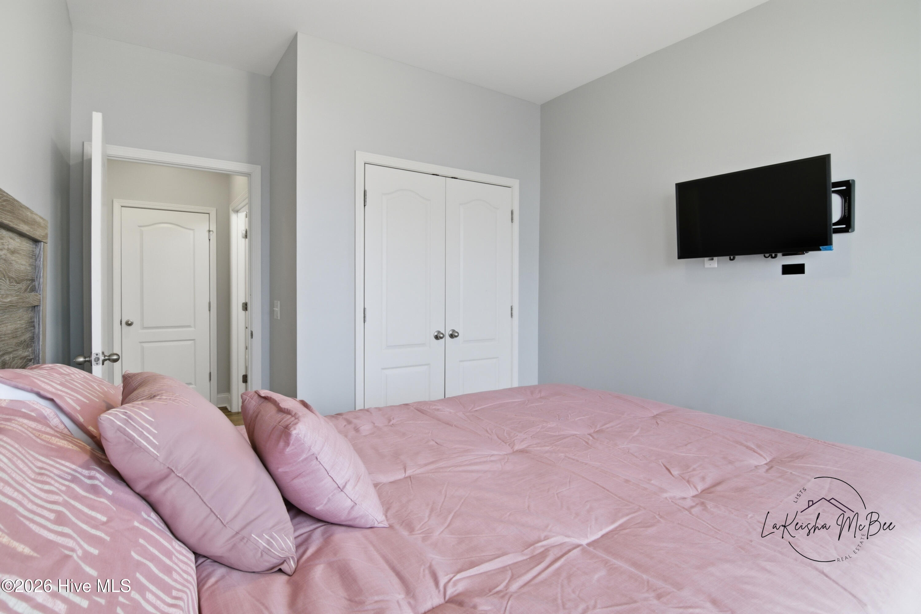 100556252 | Photo 36