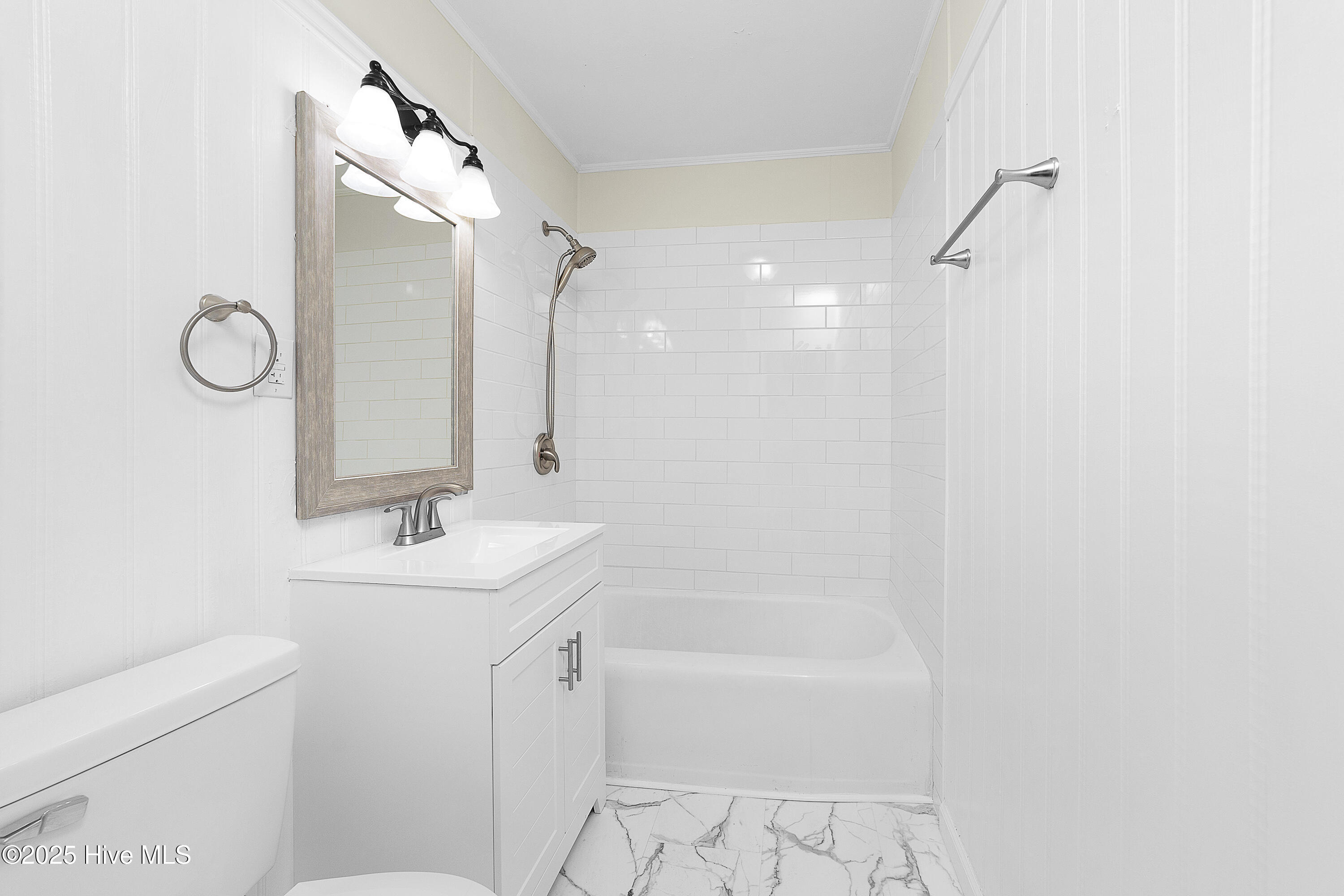 100541900 | Photo 16