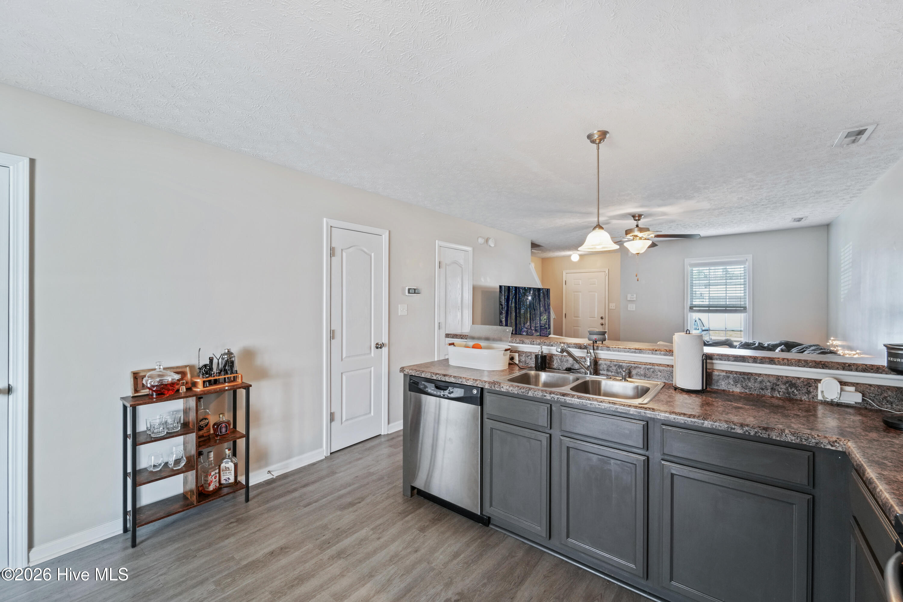 100558944 | Photo 20