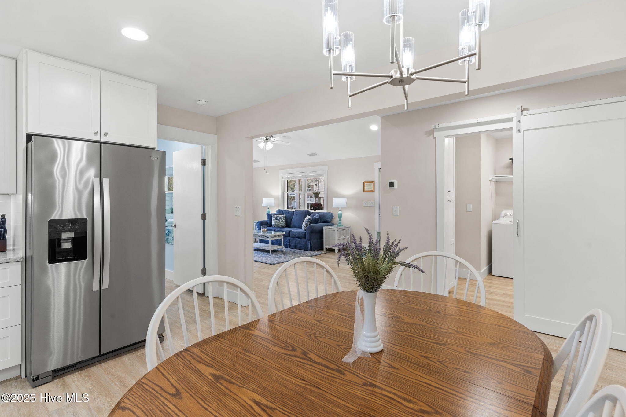 100562646 | Photo 15