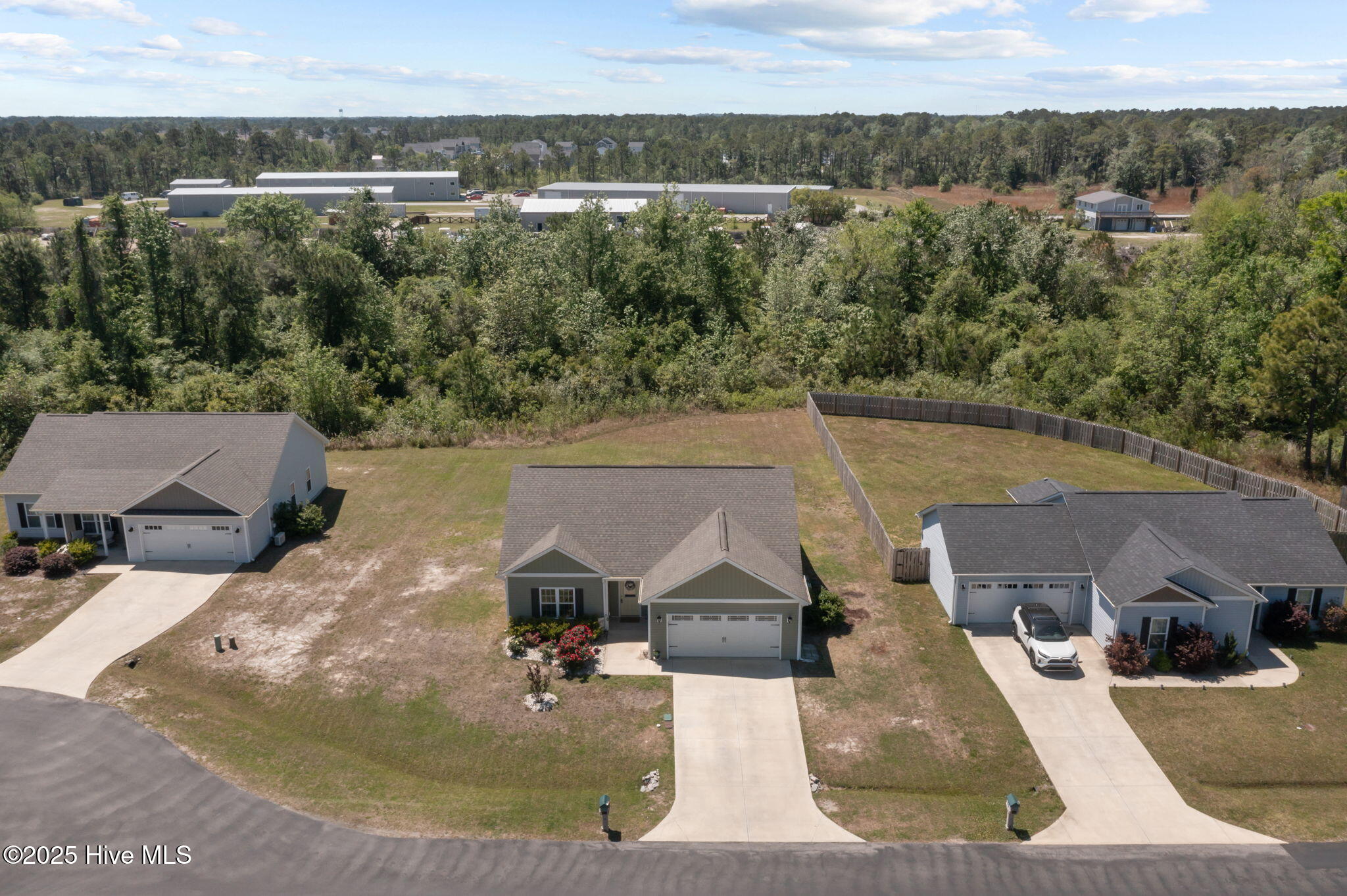 100547361 | Photo 33