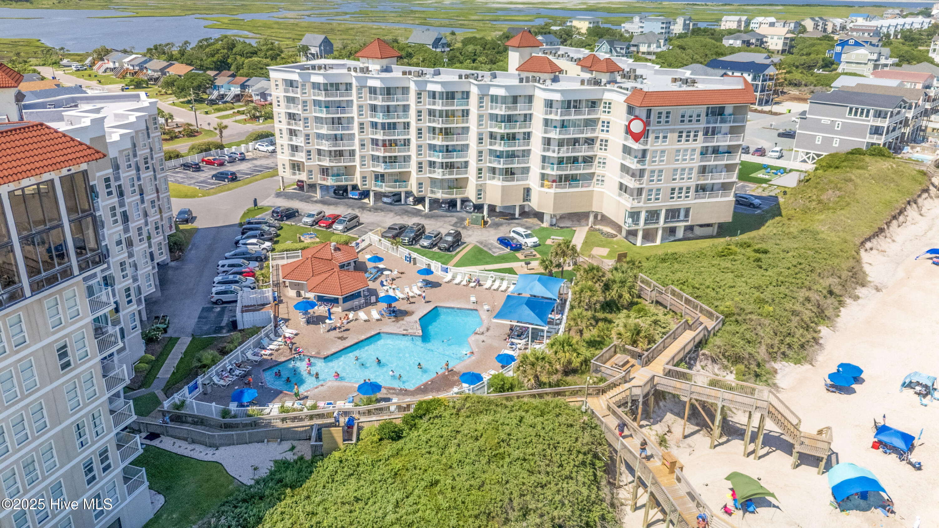 100520081 | Photo 42