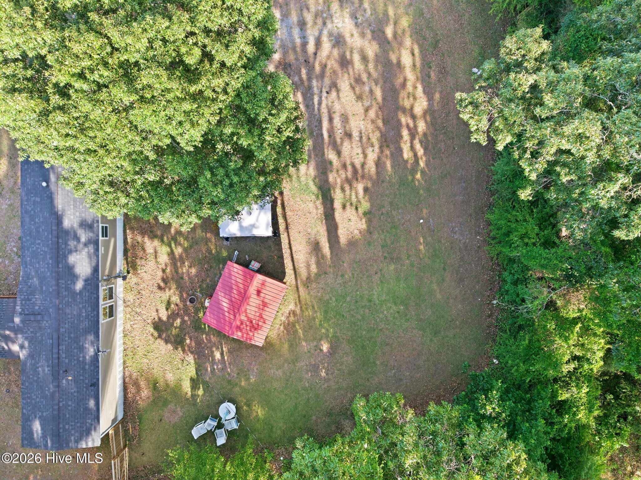 100570825 | Photo 15