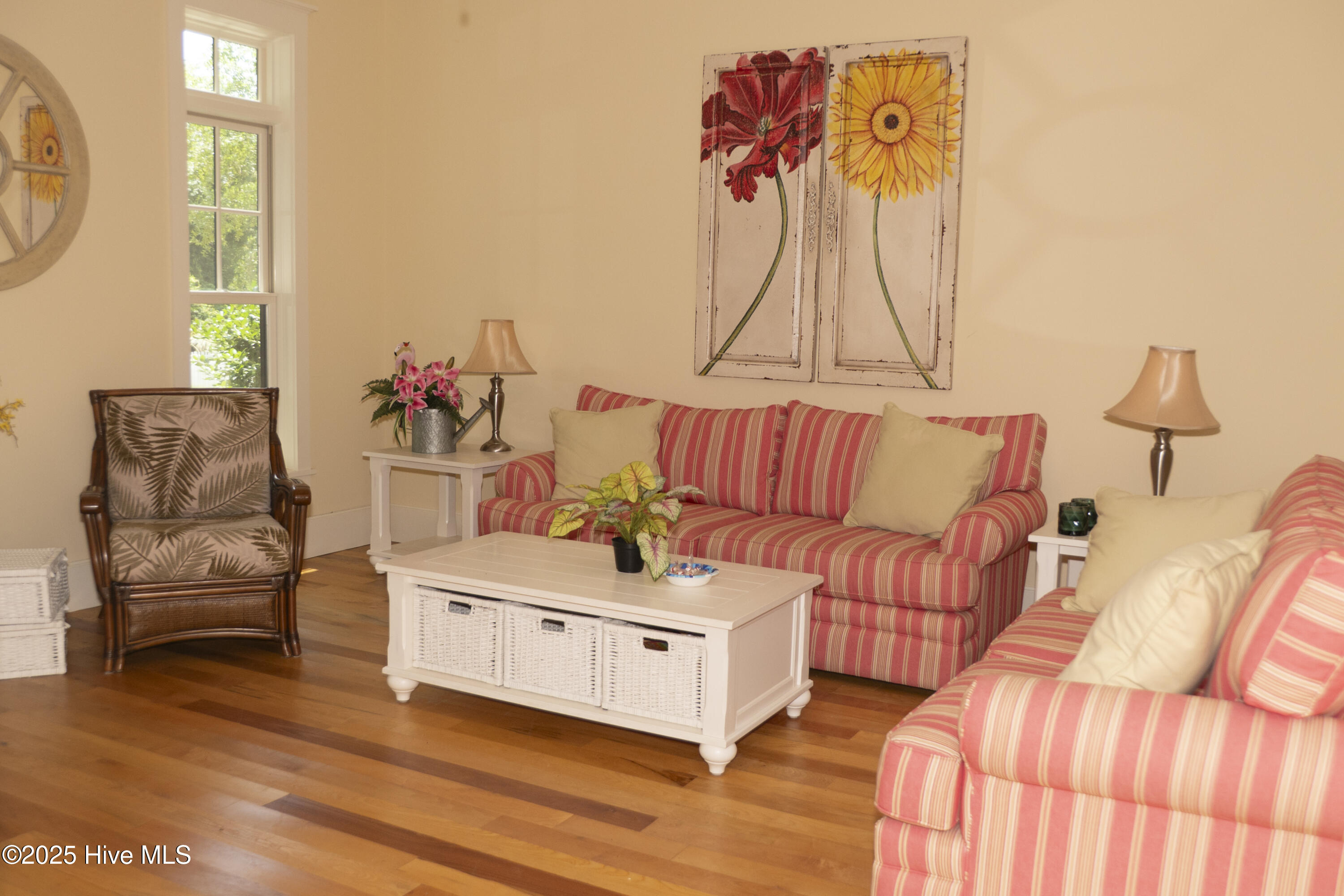 100511633 | Photo 36