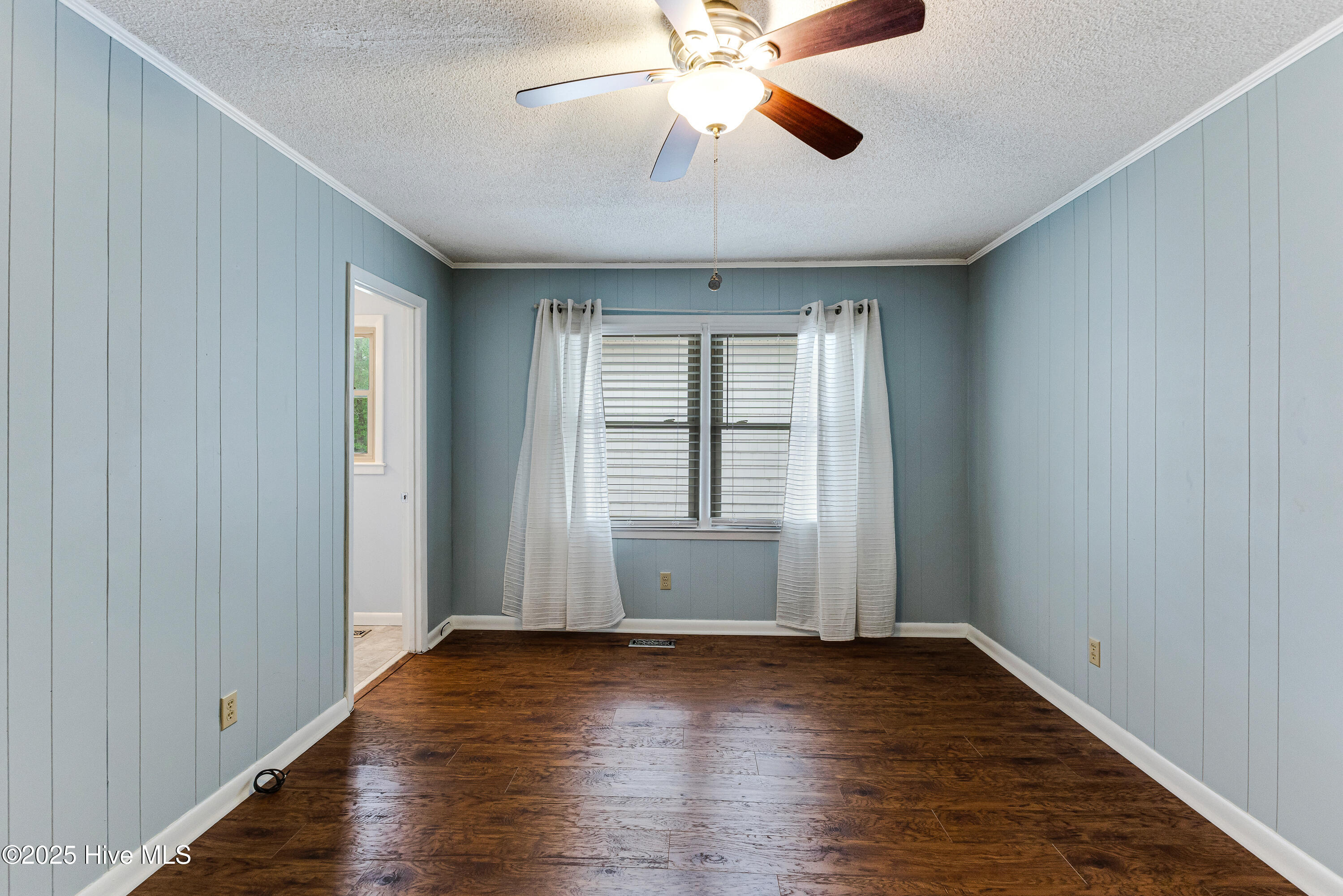 100523240 | Photo 13