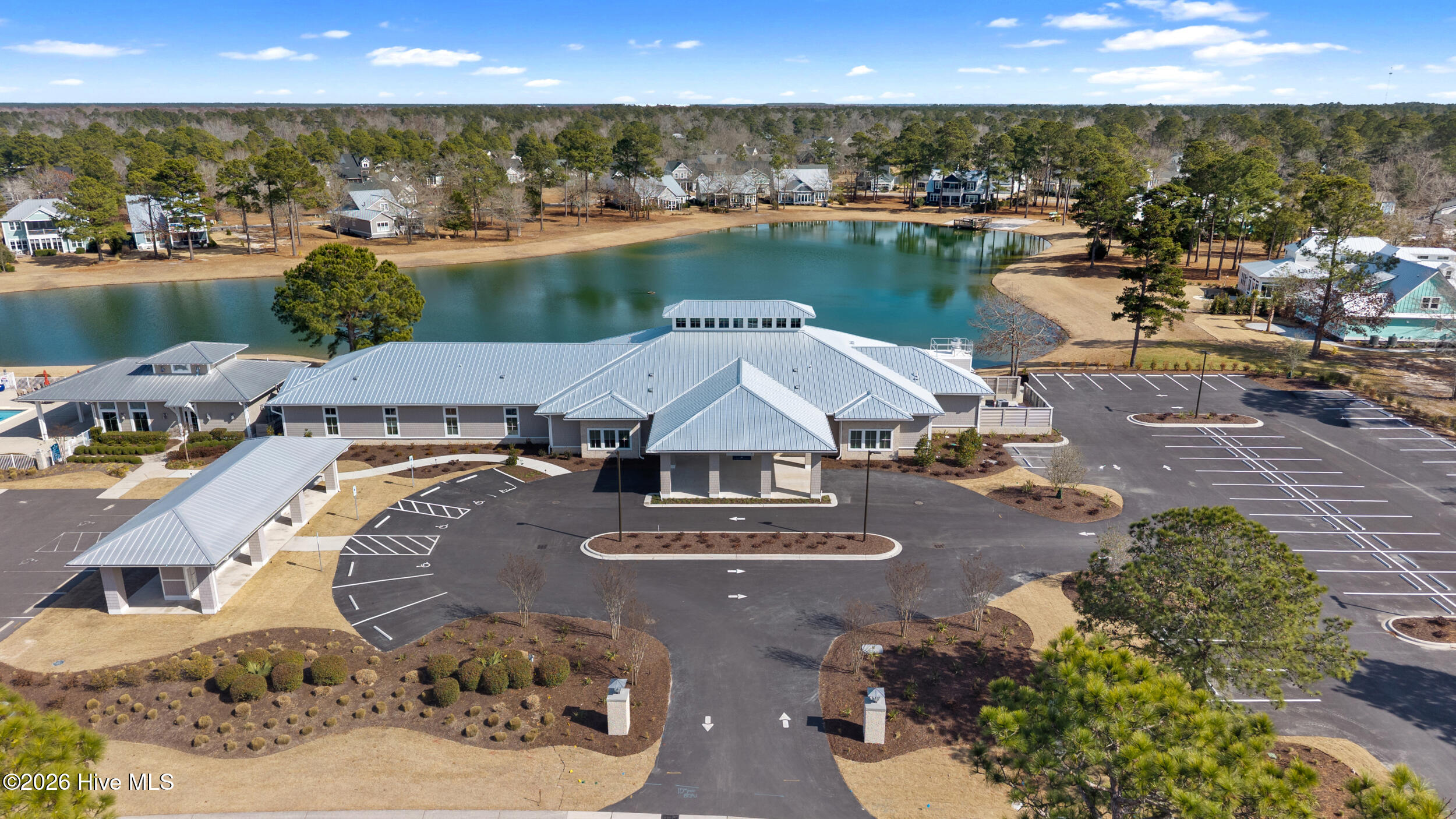 100549566 | Photo 40