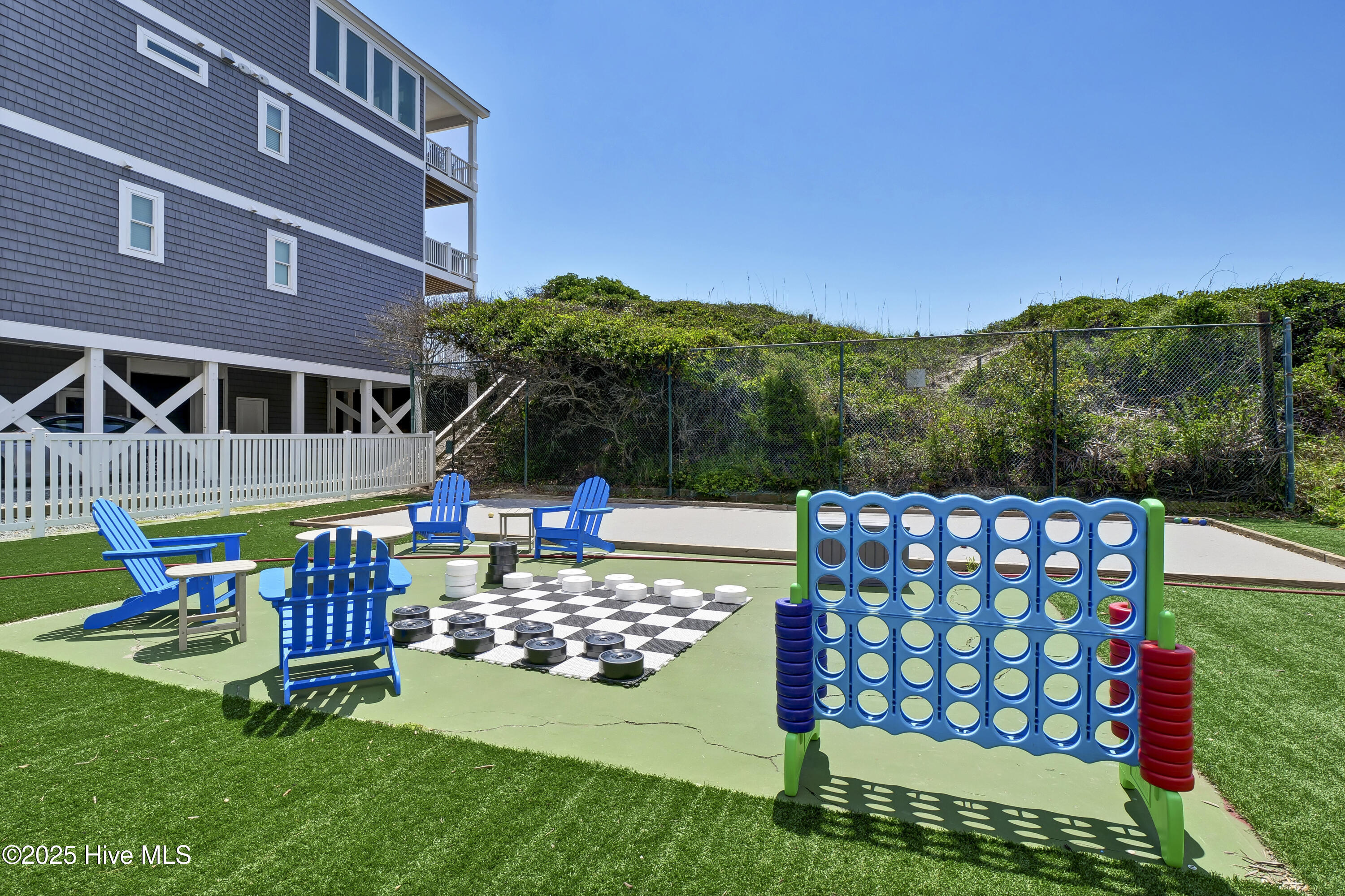 100520524 | Photo 26