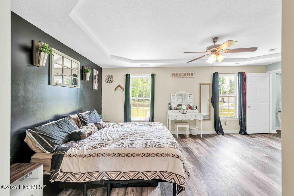 100567733 | Photo 21