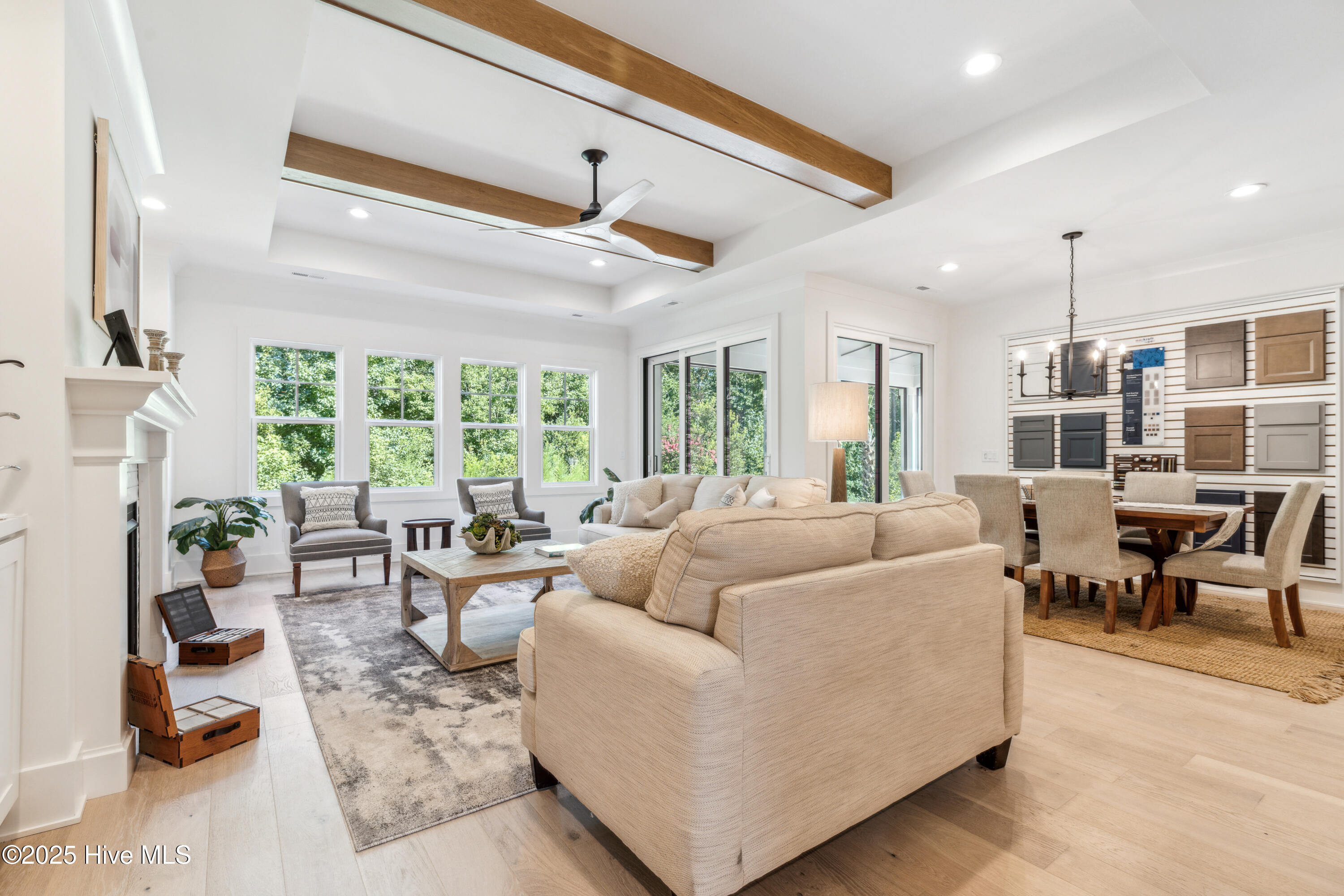 100523457 | Photo 21