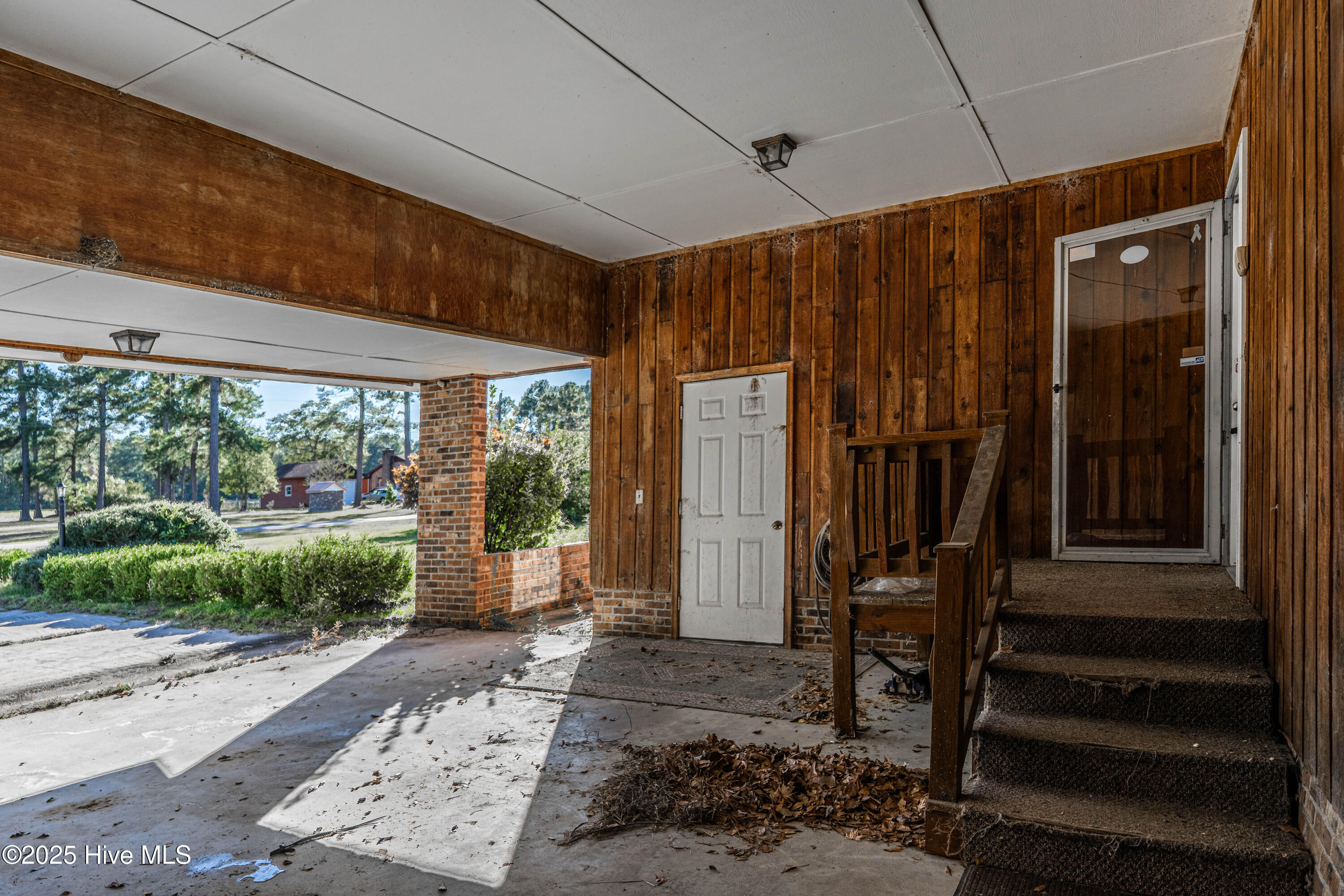 100536472 | Photo 68