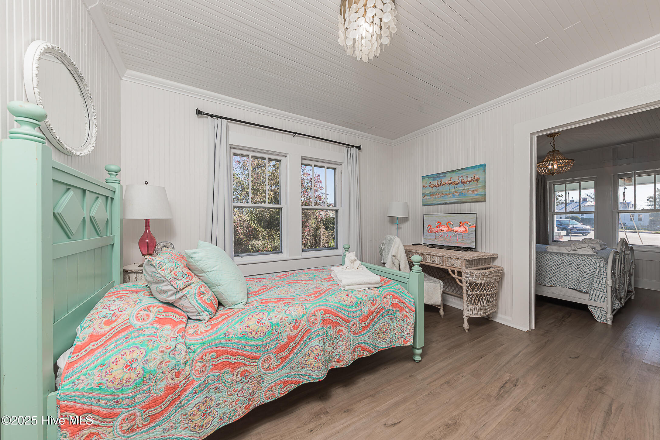 100544224 | Photo 31