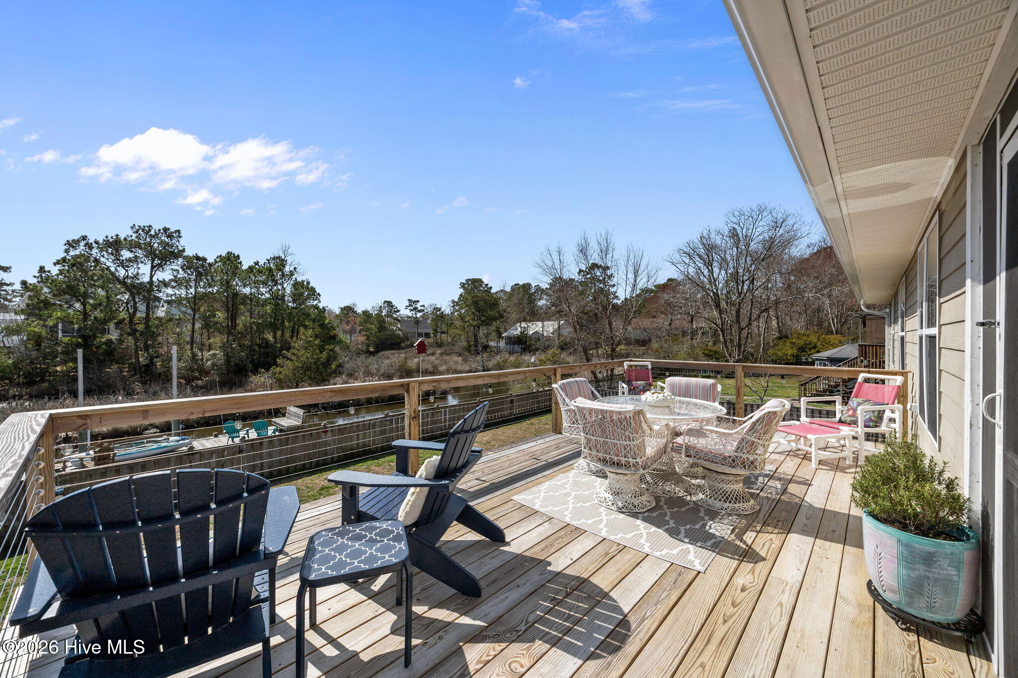 100559515 | Photo 35