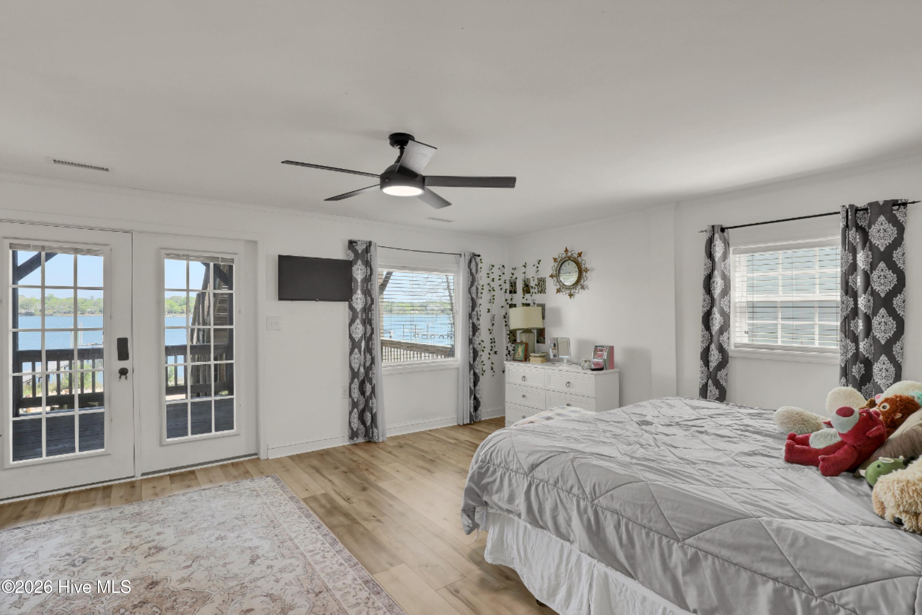 100566573 | Photo 30