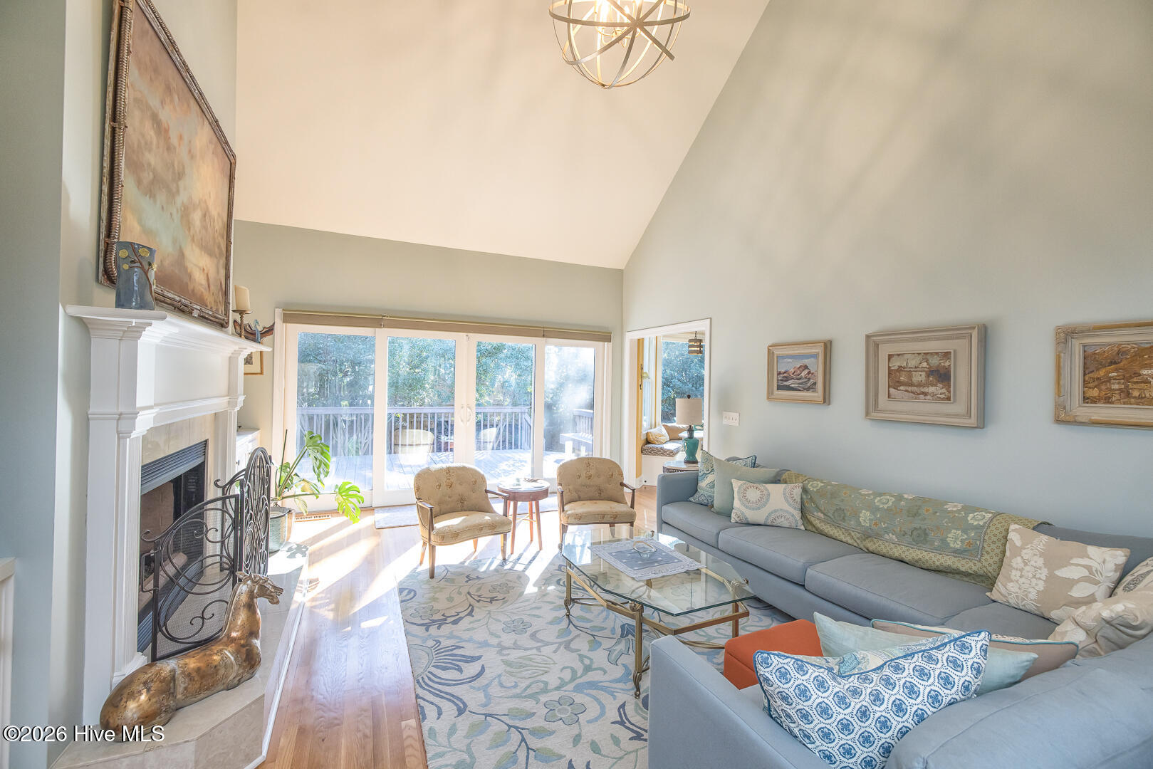 100550296 | Photo 14