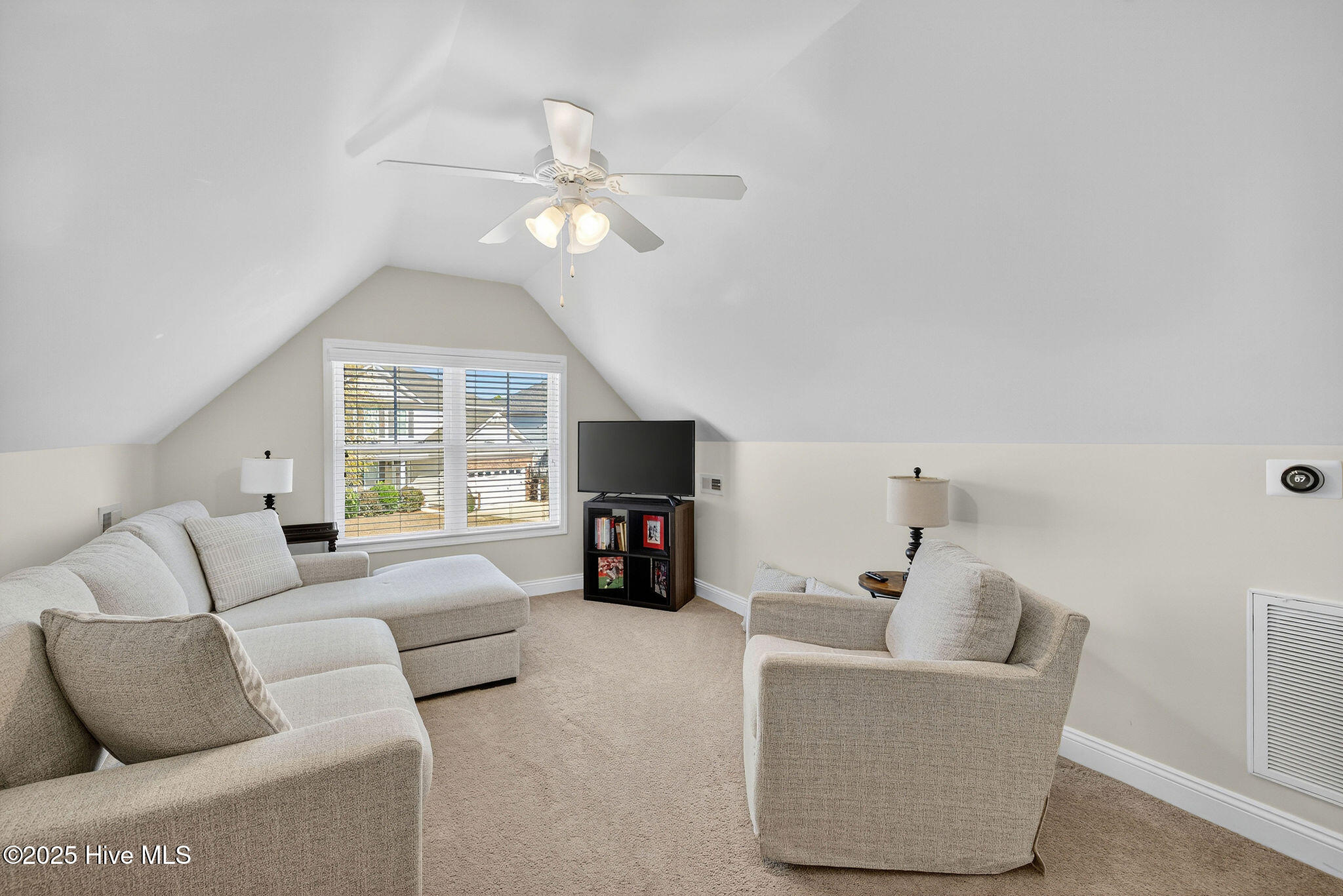 100539935 | Photo 28