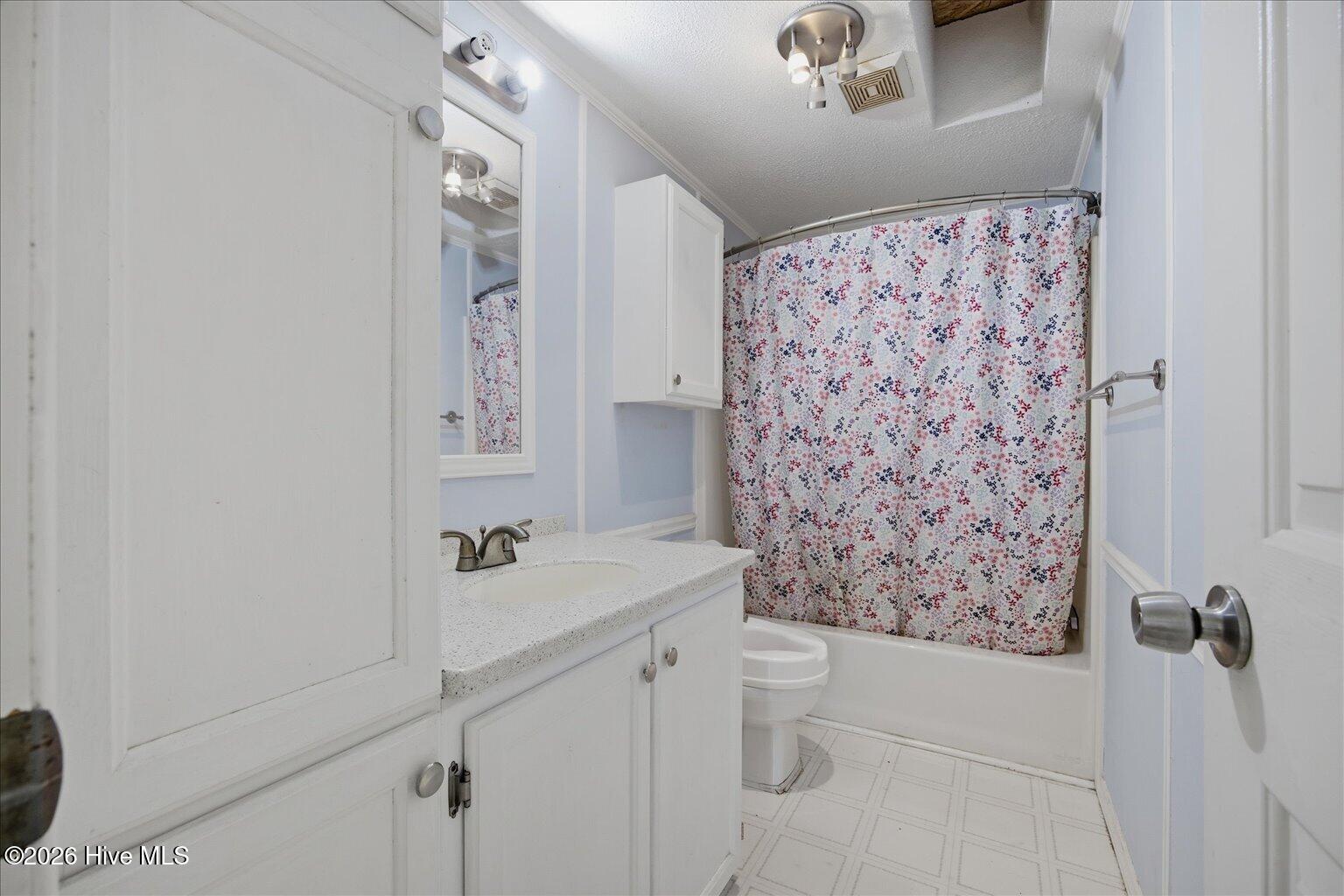 100569613 | Photo 13